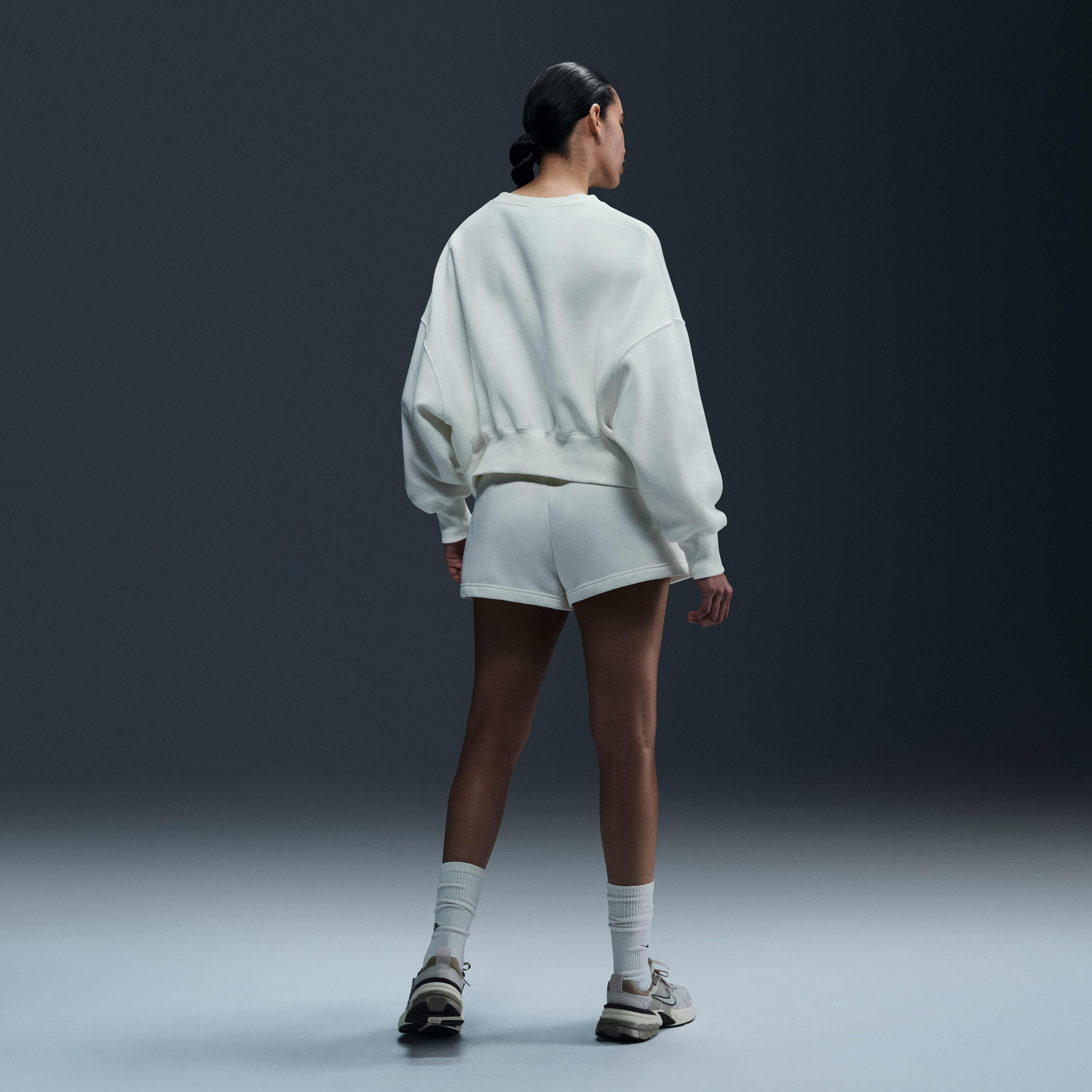 نايكي سبورتسوير فينيكس فليس image number 4