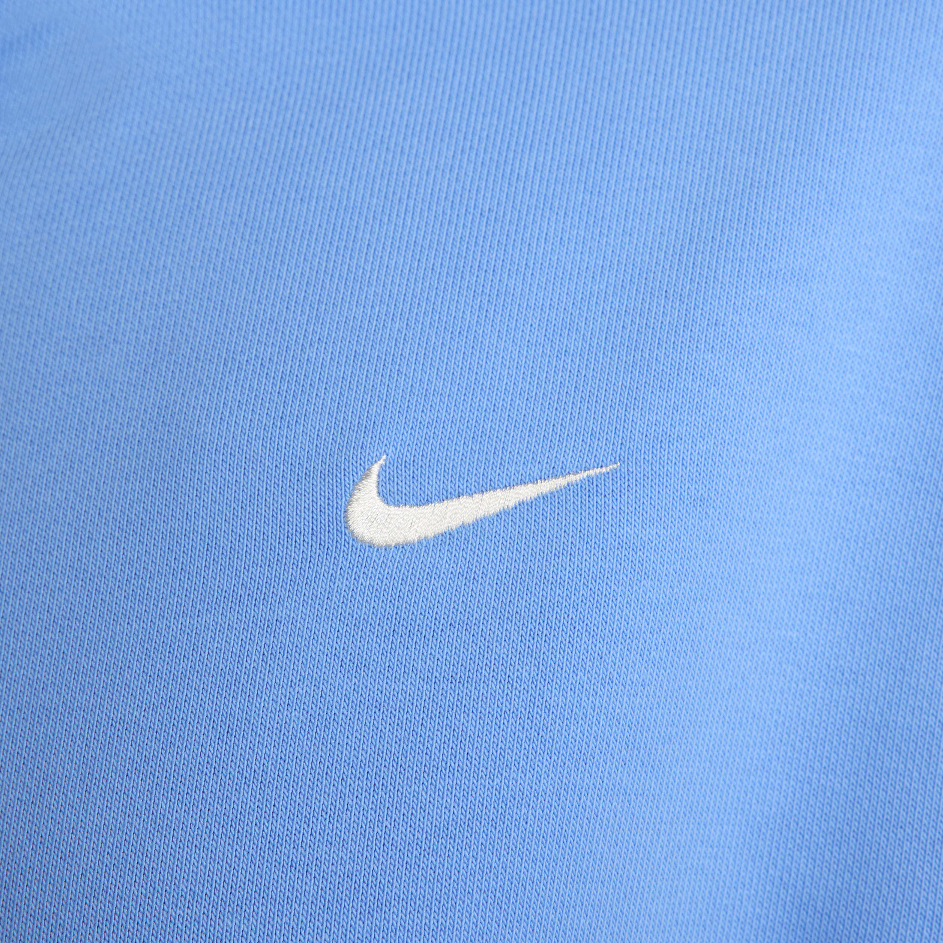 Nike Standard Issue image number 4