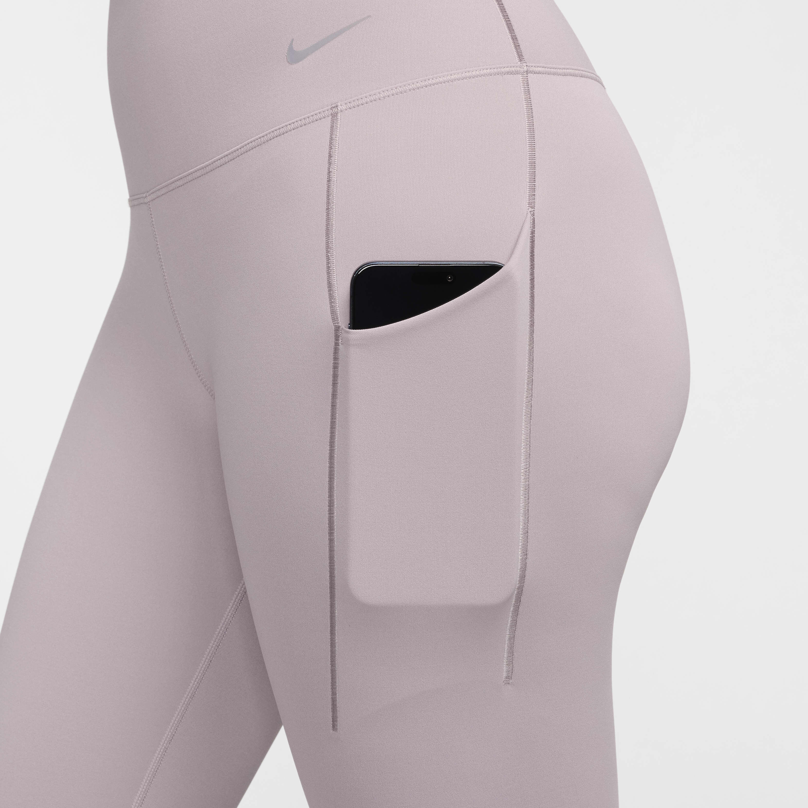 نايكي يونيفيرسا image number 6