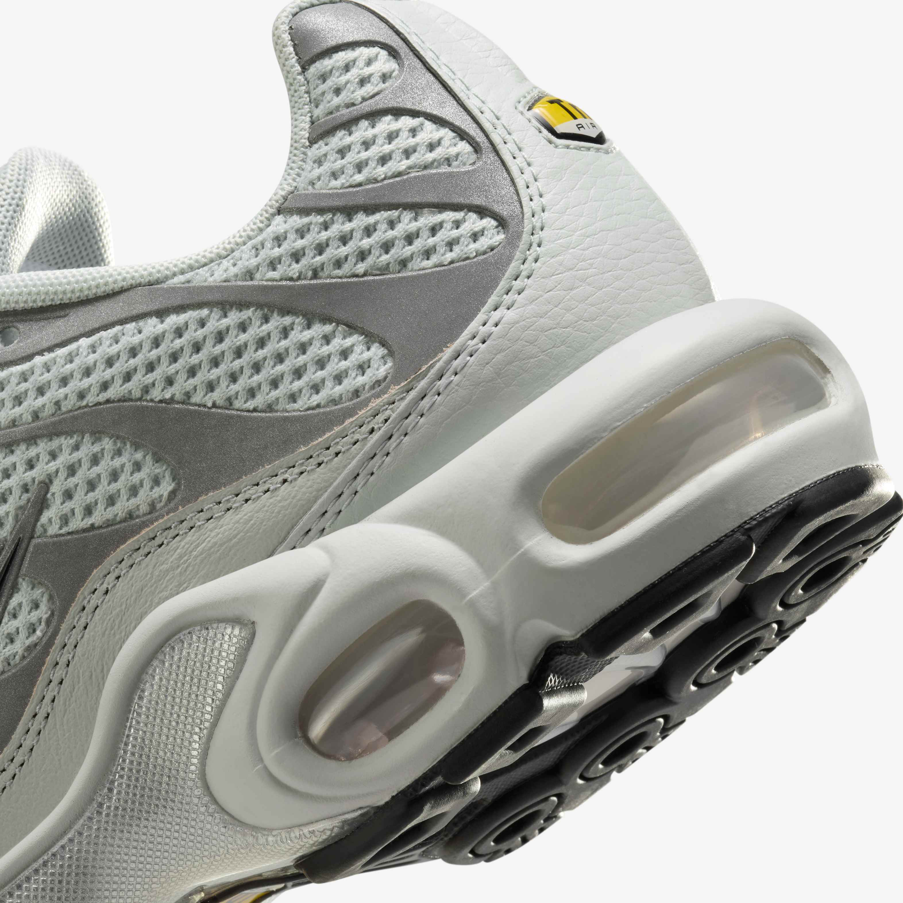 Nike Air Max Plus image number 8