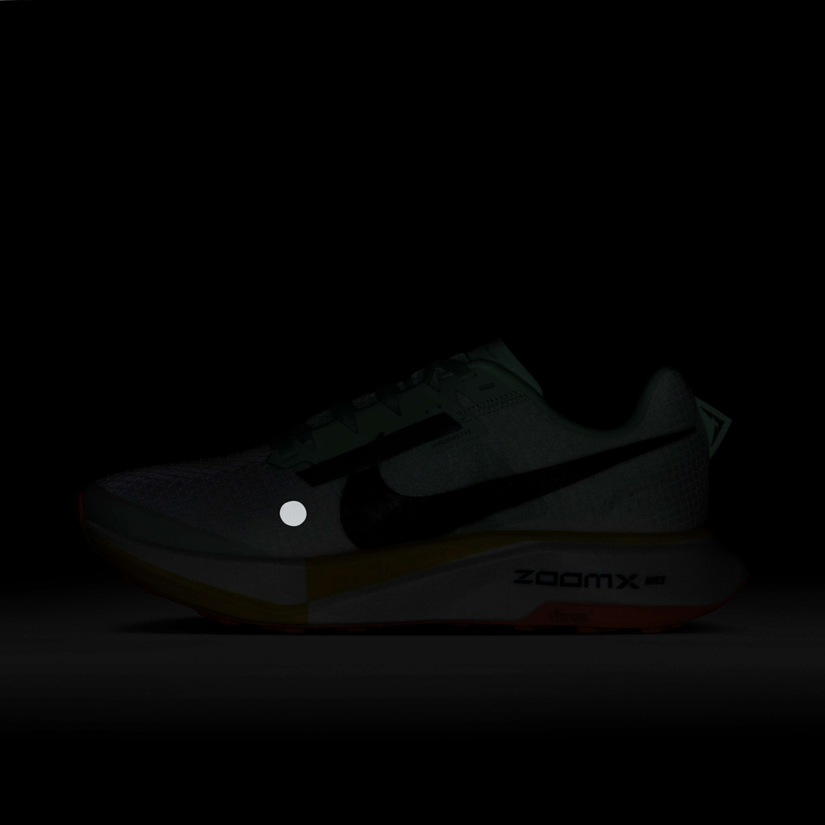 نايكي الترافلاي image number 8