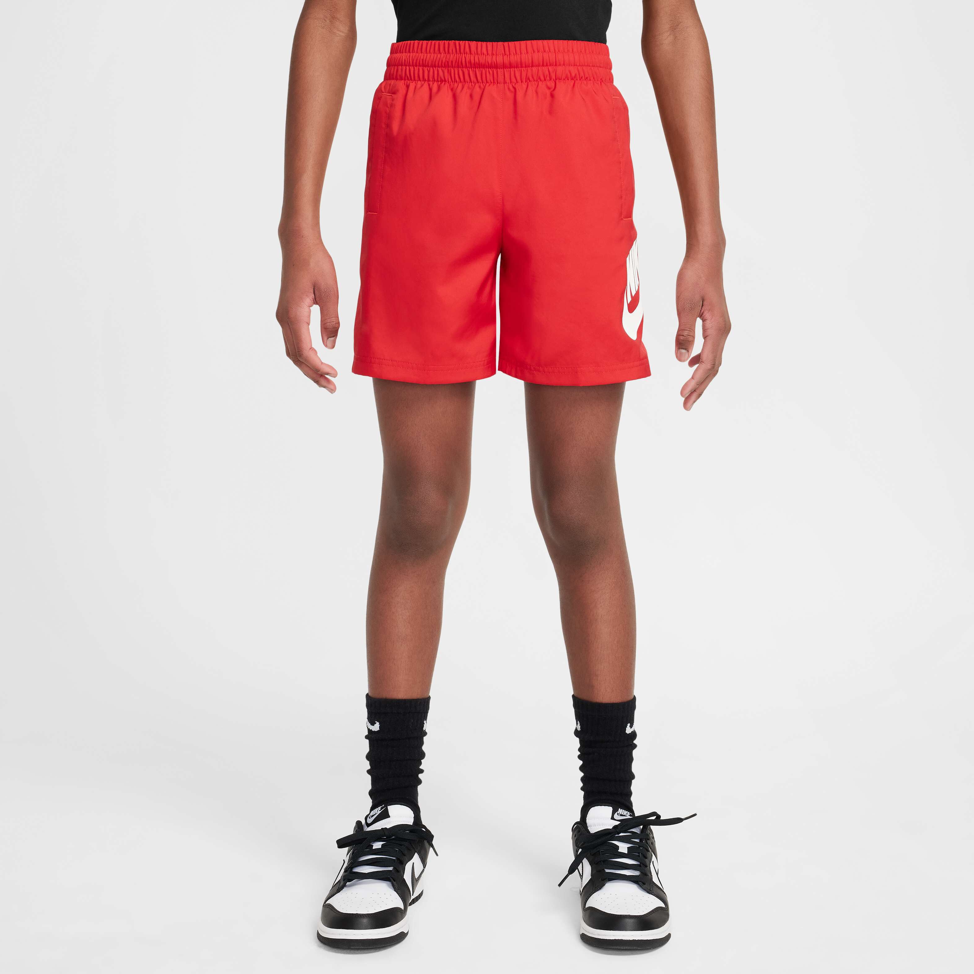 nike sportswear club shorts red