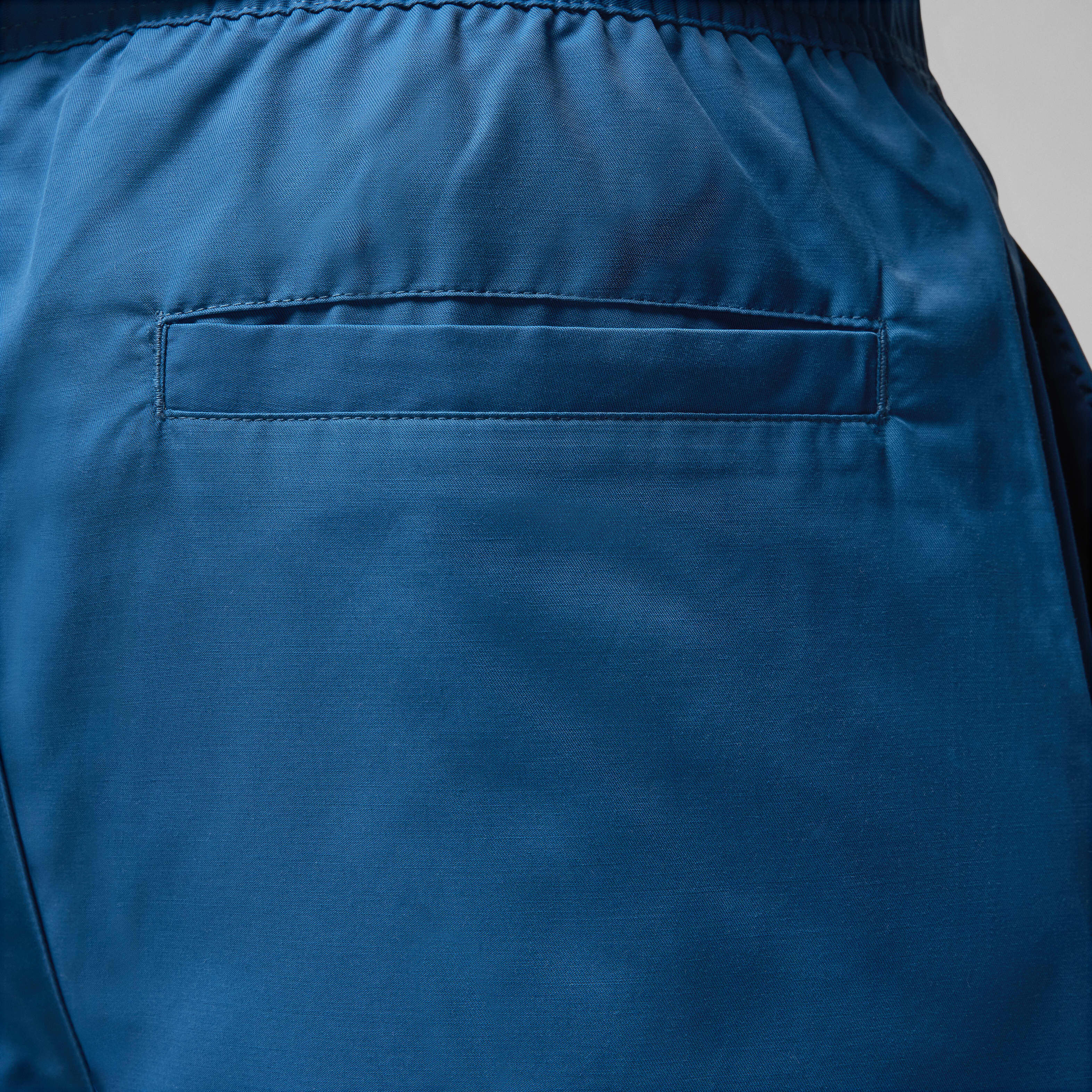 Jordan Essentials image number 4