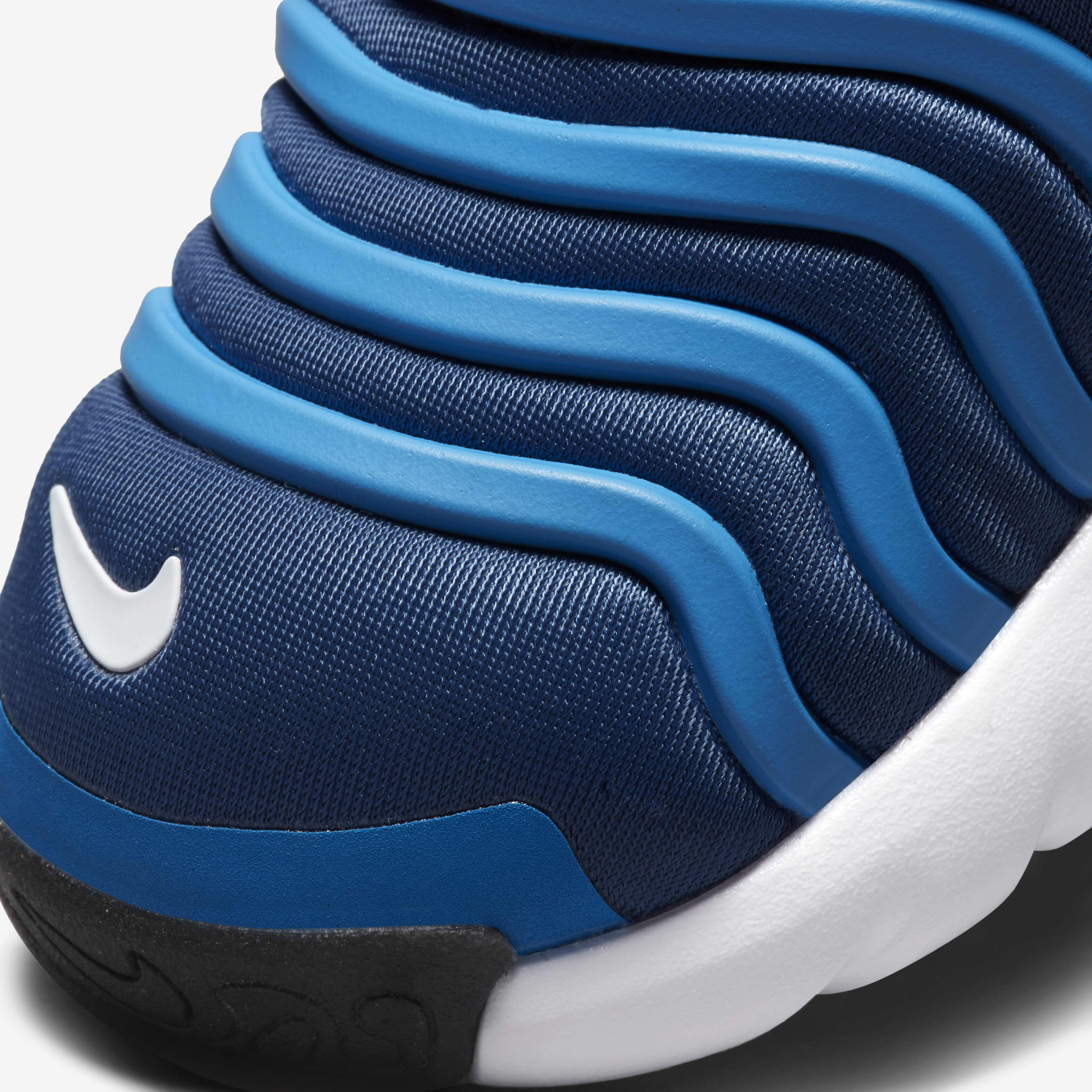 نايكي دينامو جو image number 6