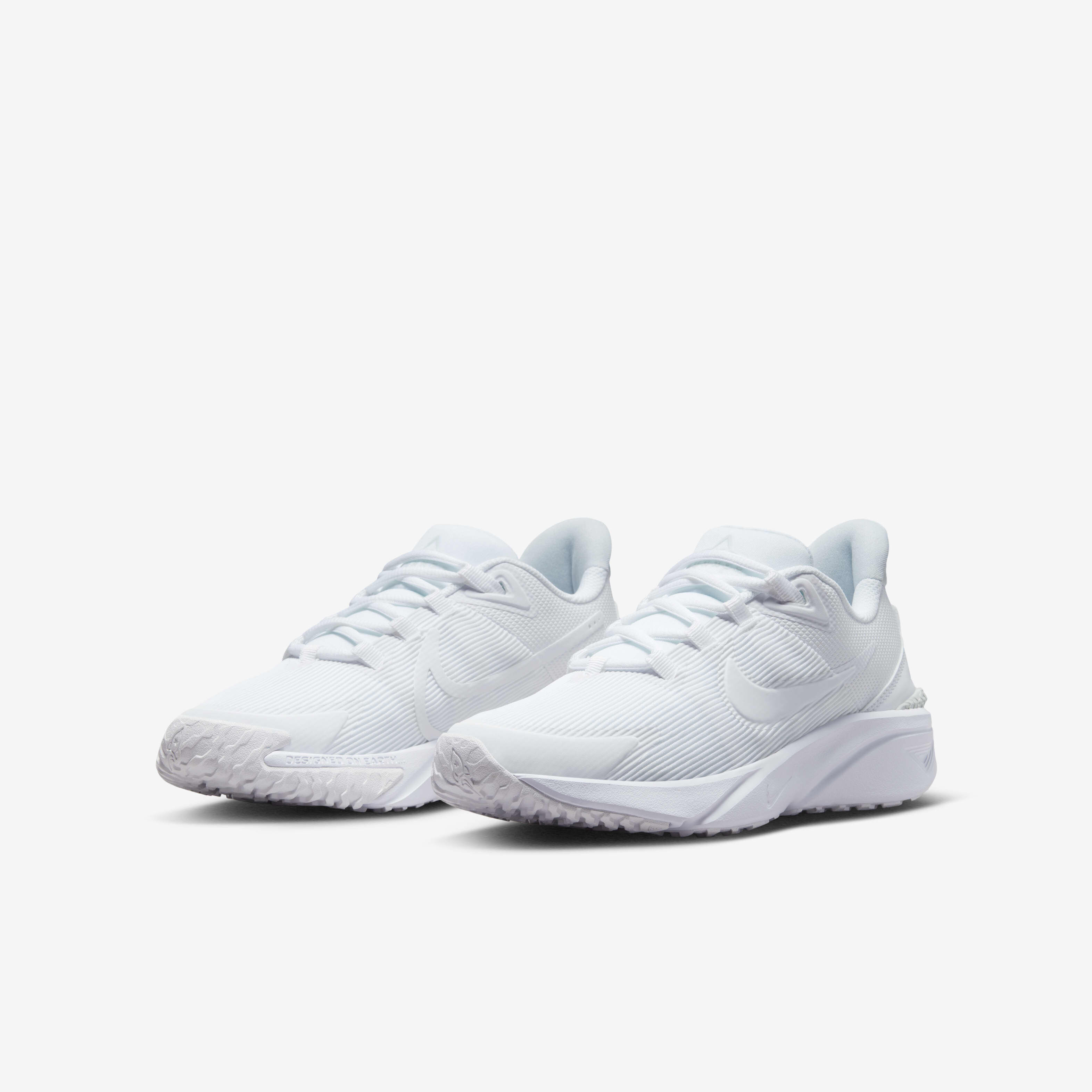 Nike star runner white deals