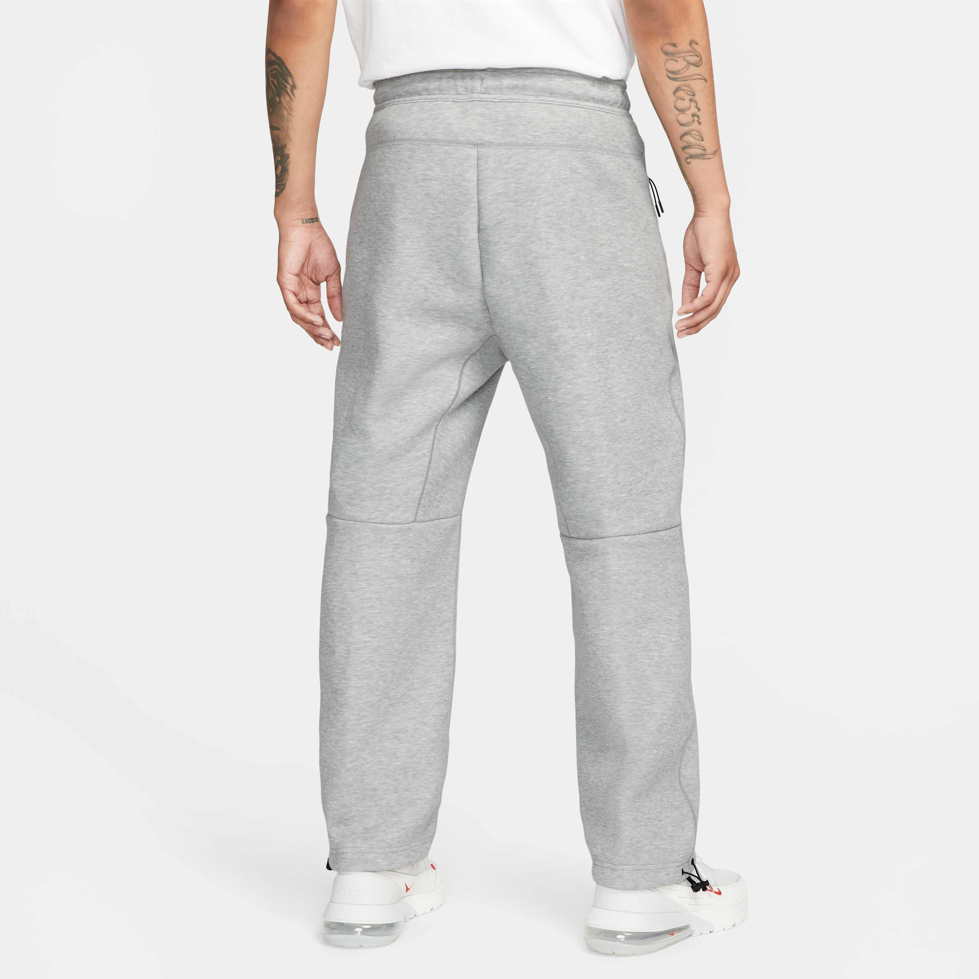 Nike Sportswear Tech Fleece image number 1