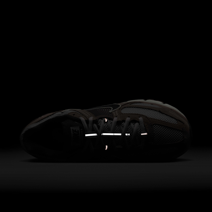 نايكي زووم فوميرو 5 image number 8 نايكي زووم فوميرو 5 image number 8