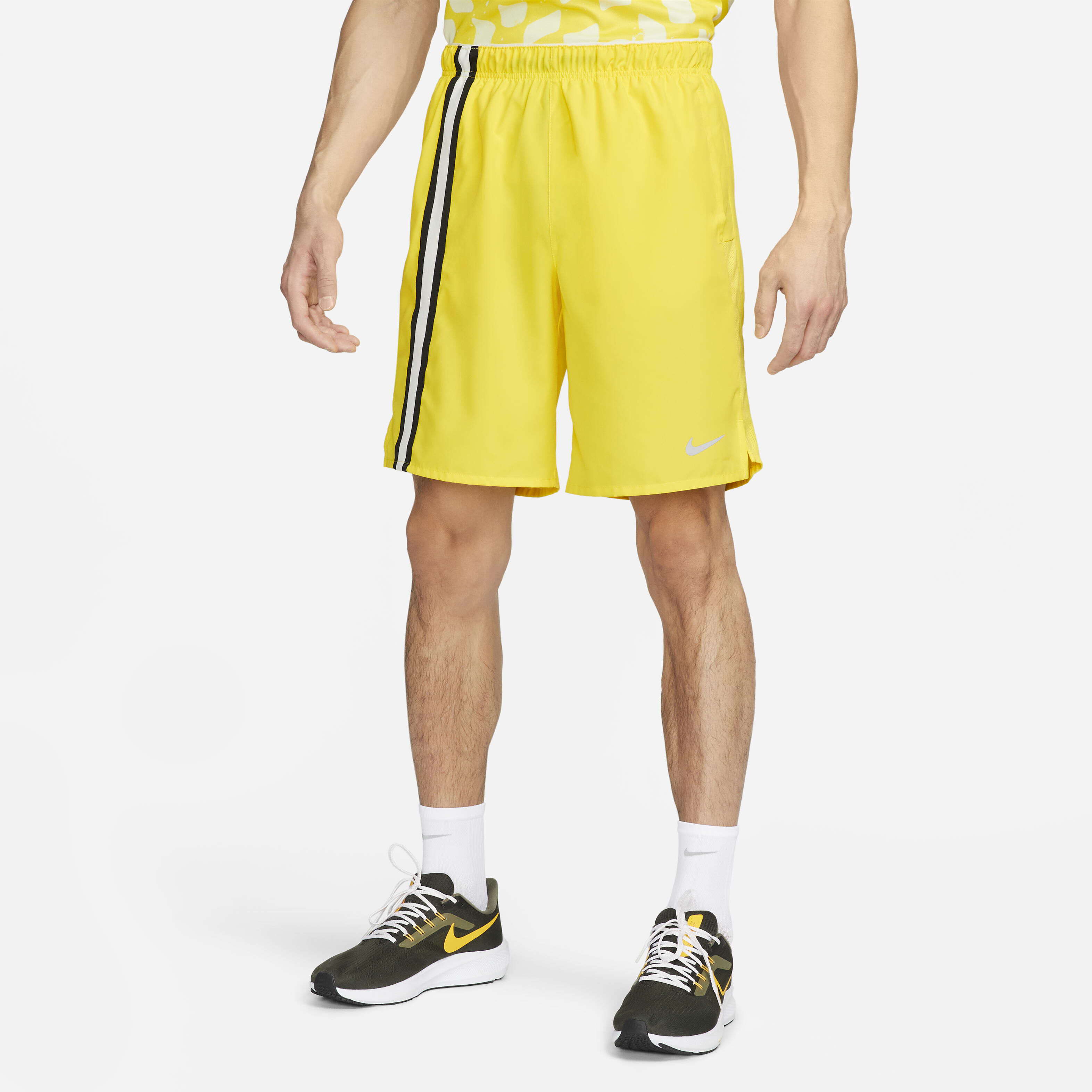 Nike Dri-FIT Challenger image number 0