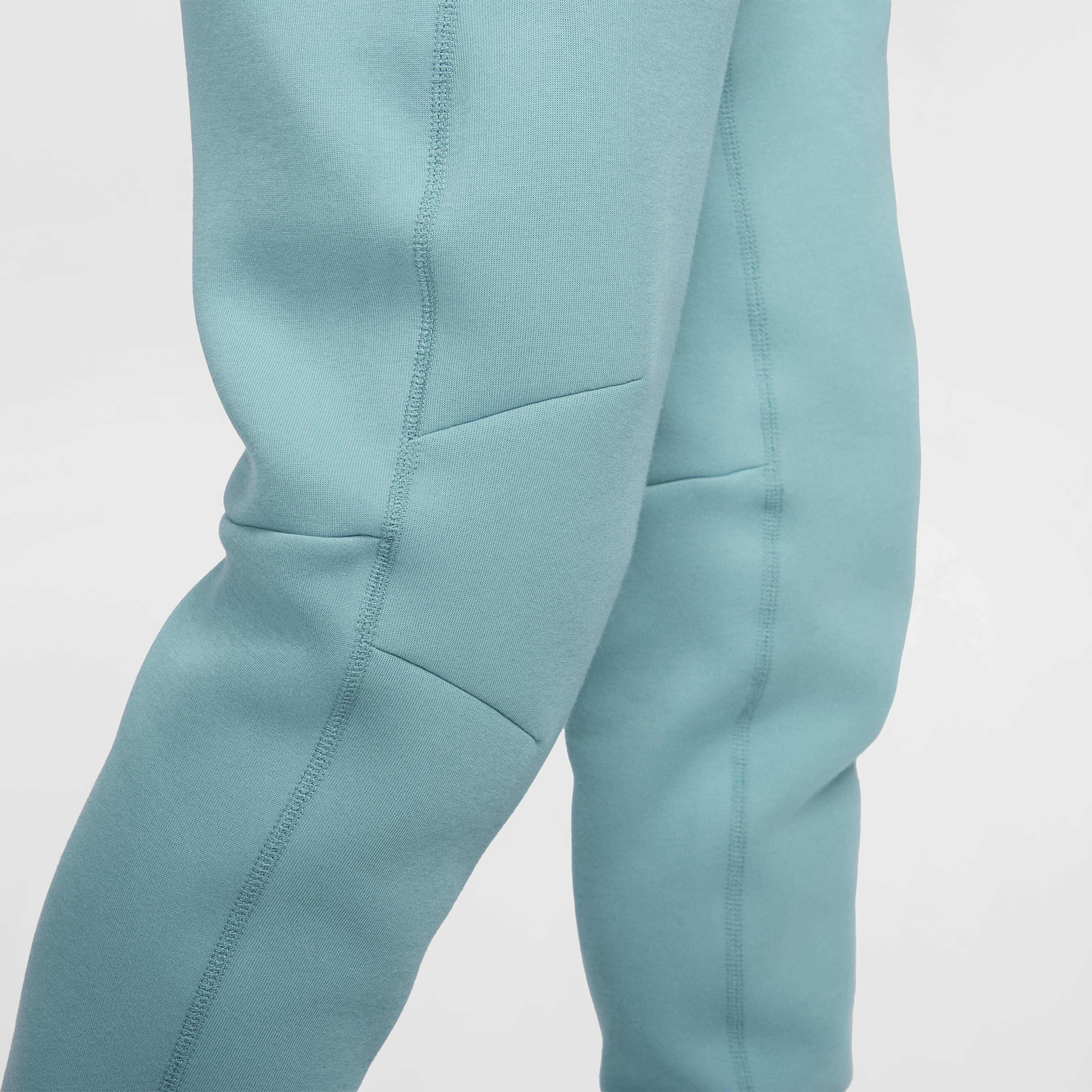 Nike Sportswear Tech Fleece image number 5