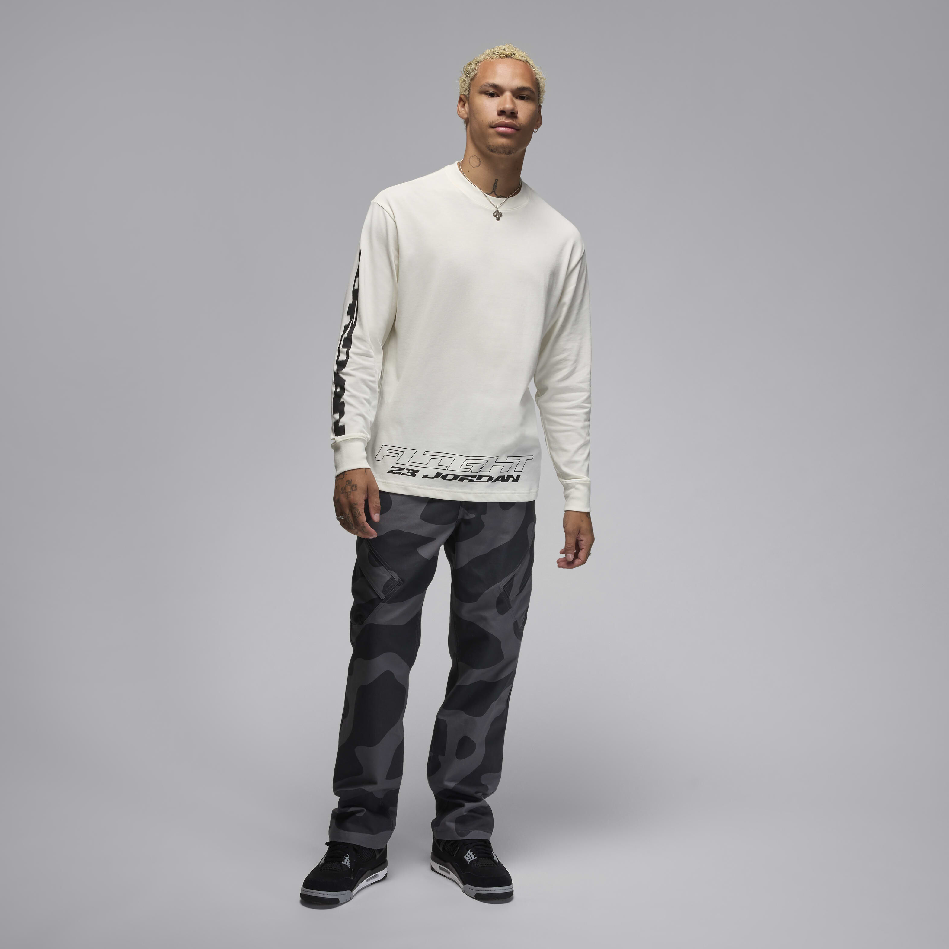 Buy Jordan MVP Men's Long-Sleeve T-Shirt - Sail/Black | Nike