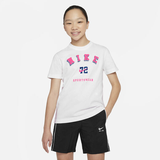 نايكي سبورتسوير