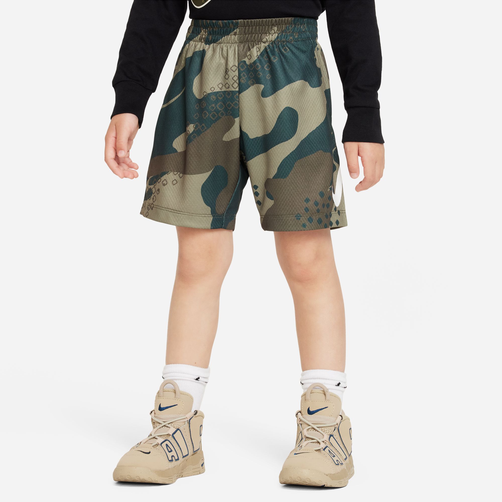 Nike sportswear camo deals shorts