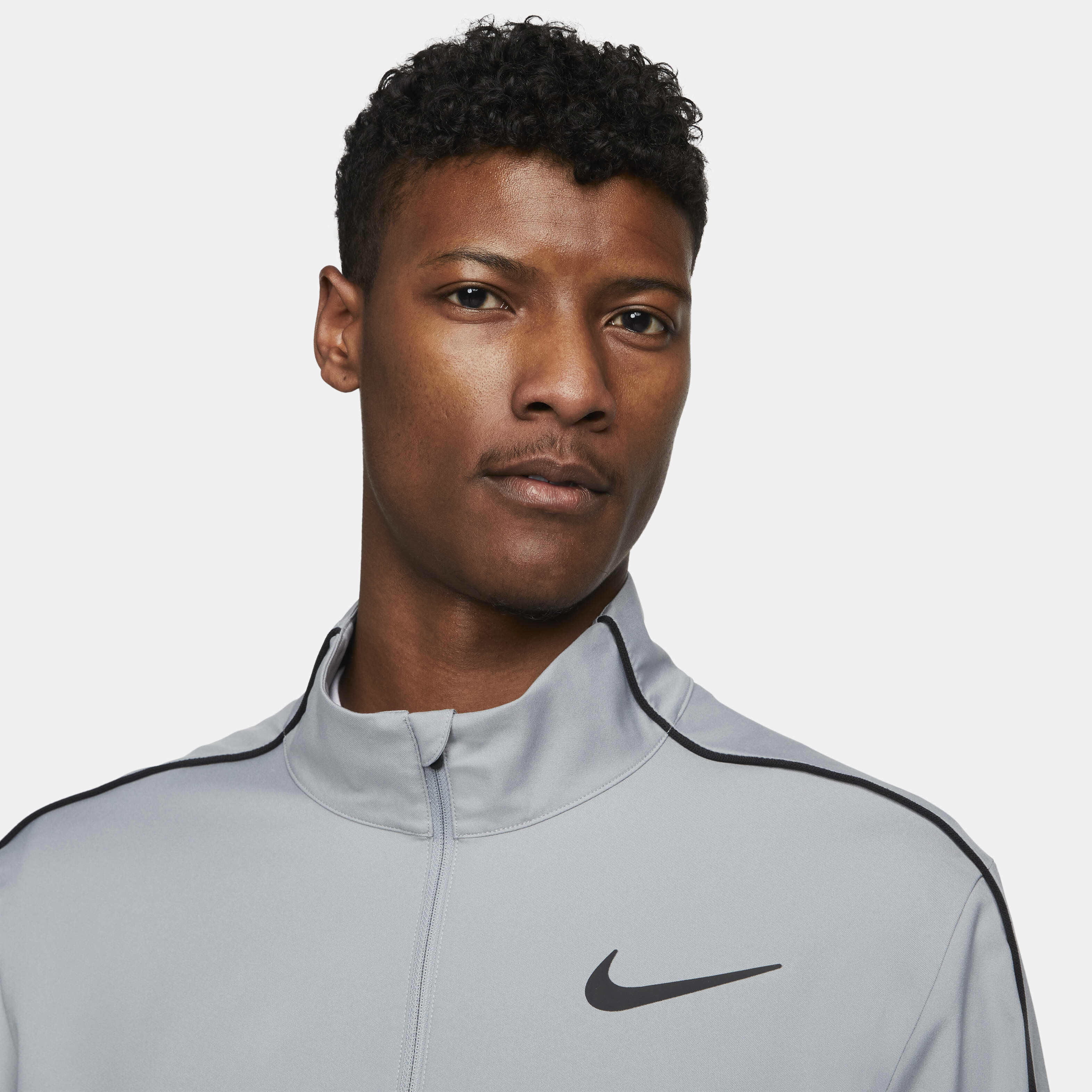 Nike dry woven training jacket online