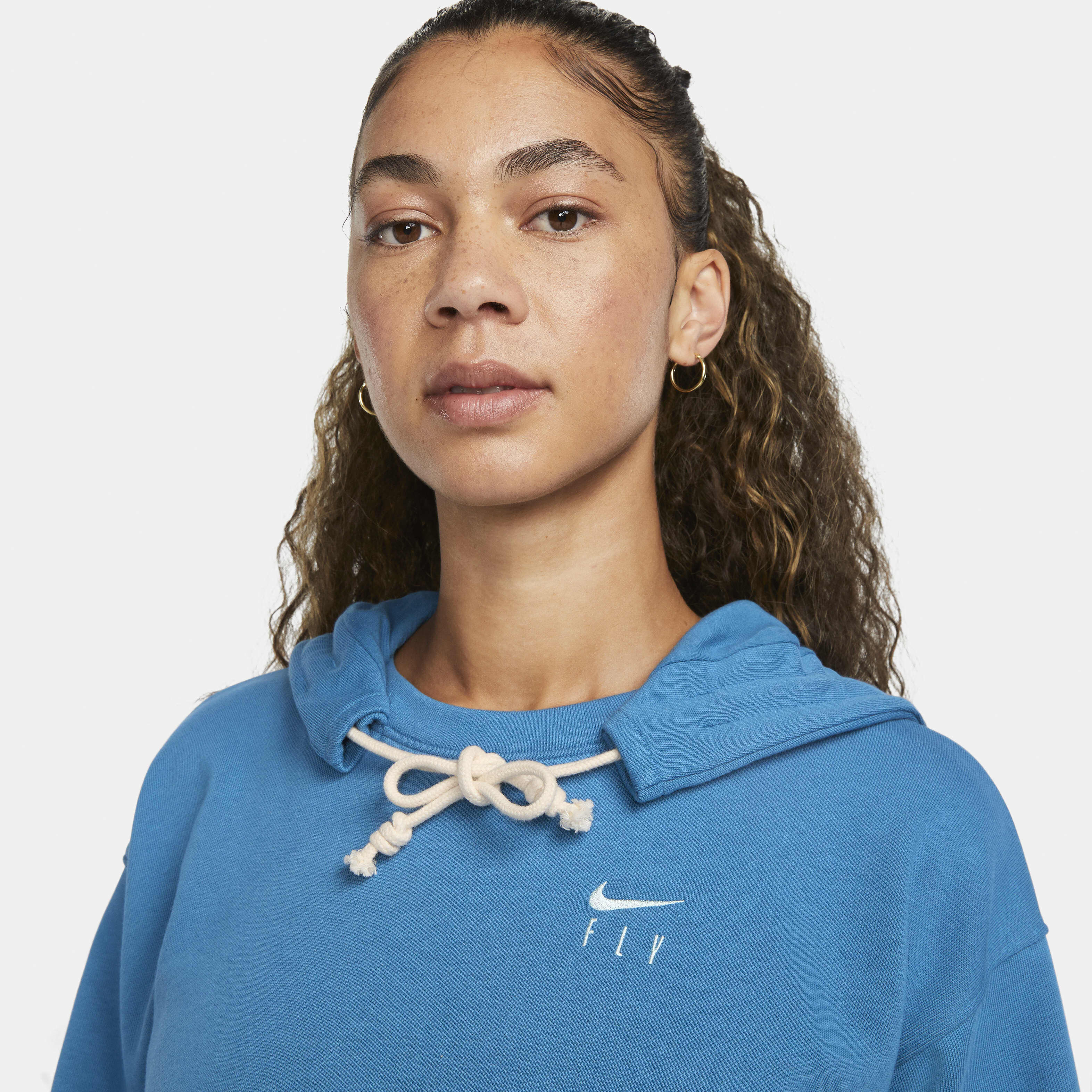 Nike Dri-FIT Swoosh Fly Standard Issue image number 2