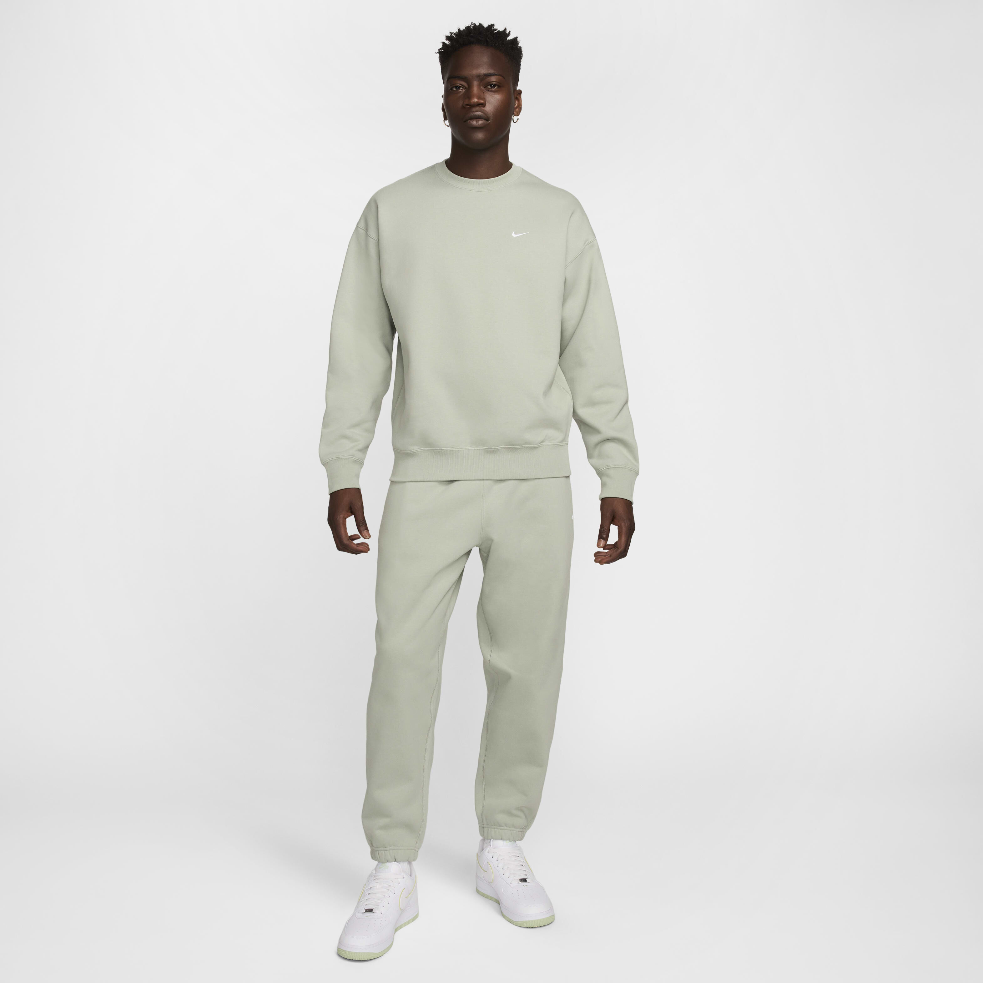 نايكي سولو سووش image number 4