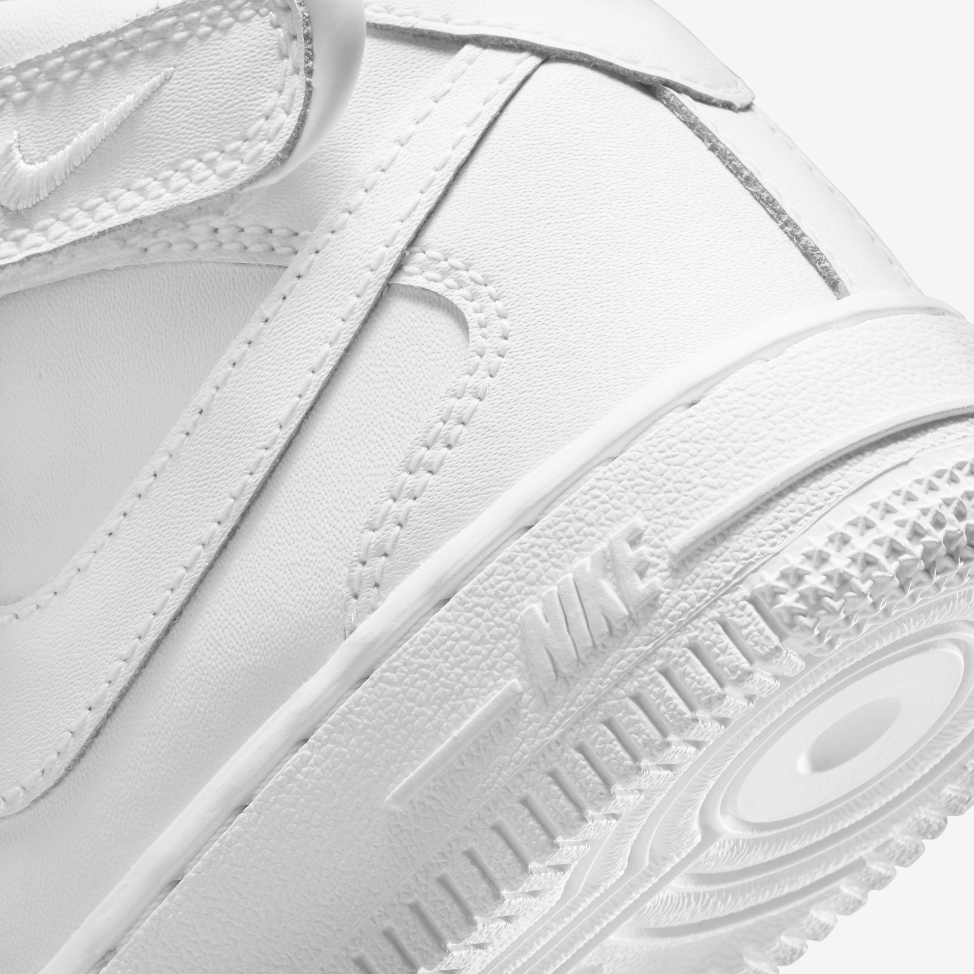 Nike Force 1 Mid LE image number 7