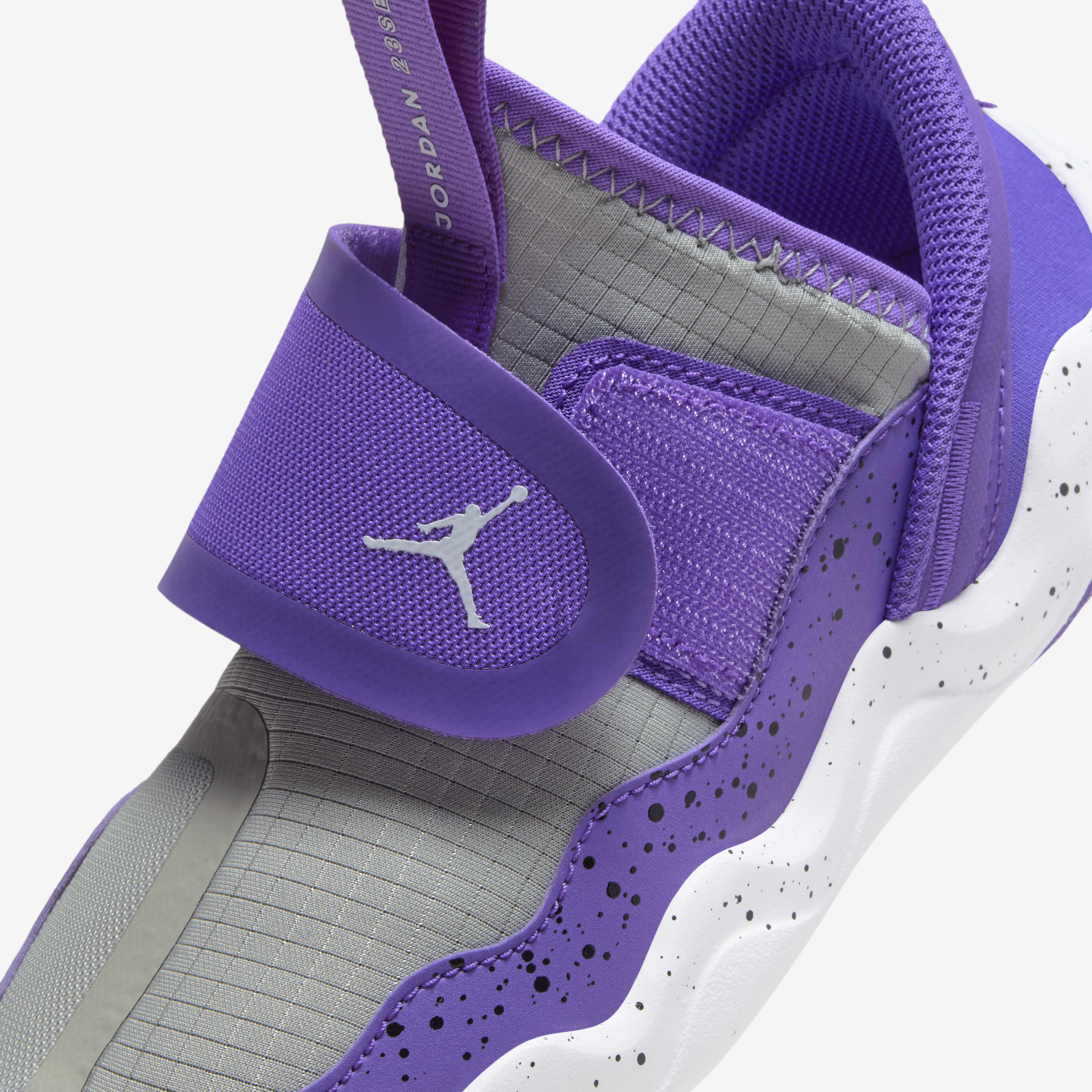 Jordan 23 slippers cheap