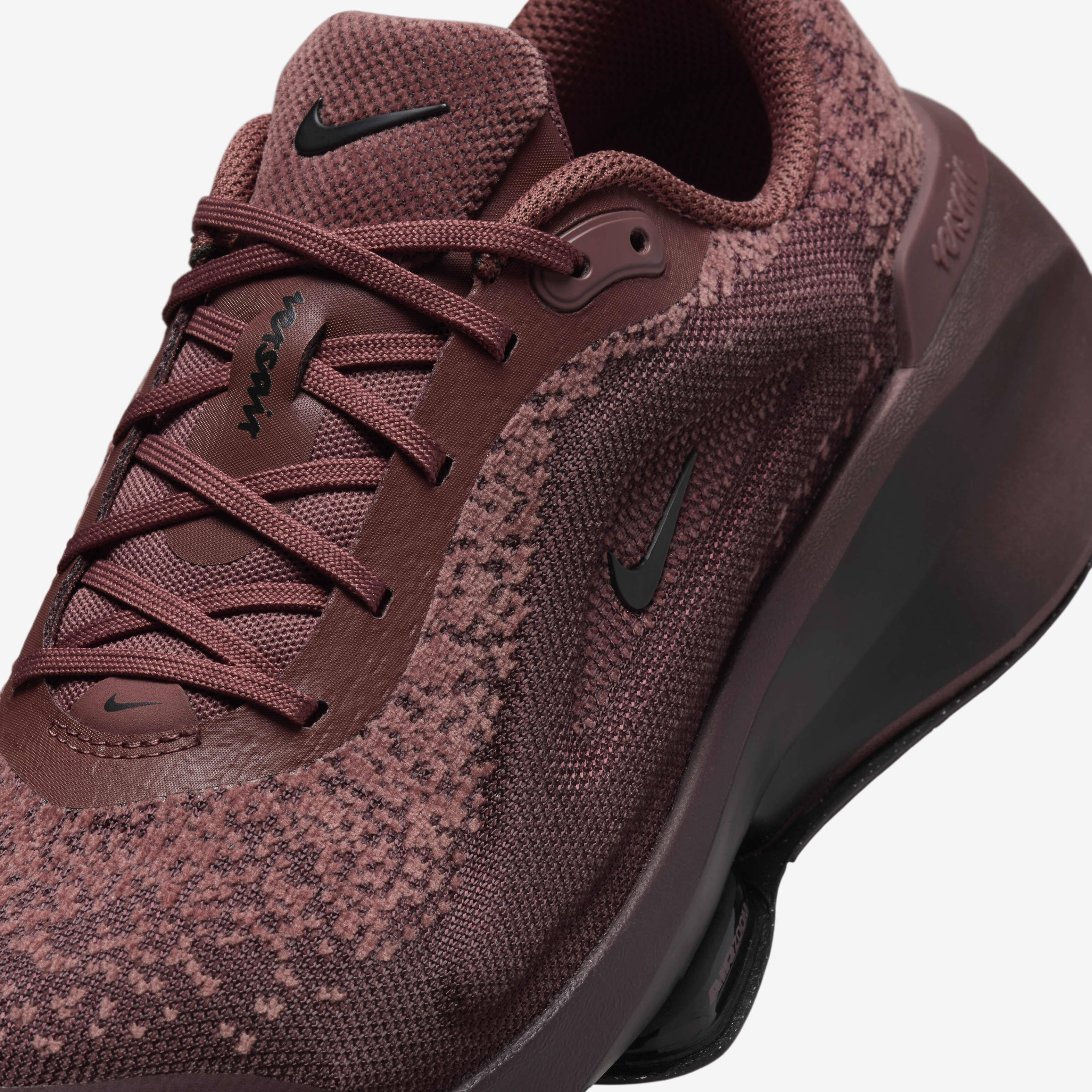 NIKE - wazza Buy Nike Versair Women's Workout Shoes - Red Sepia/Burgundy