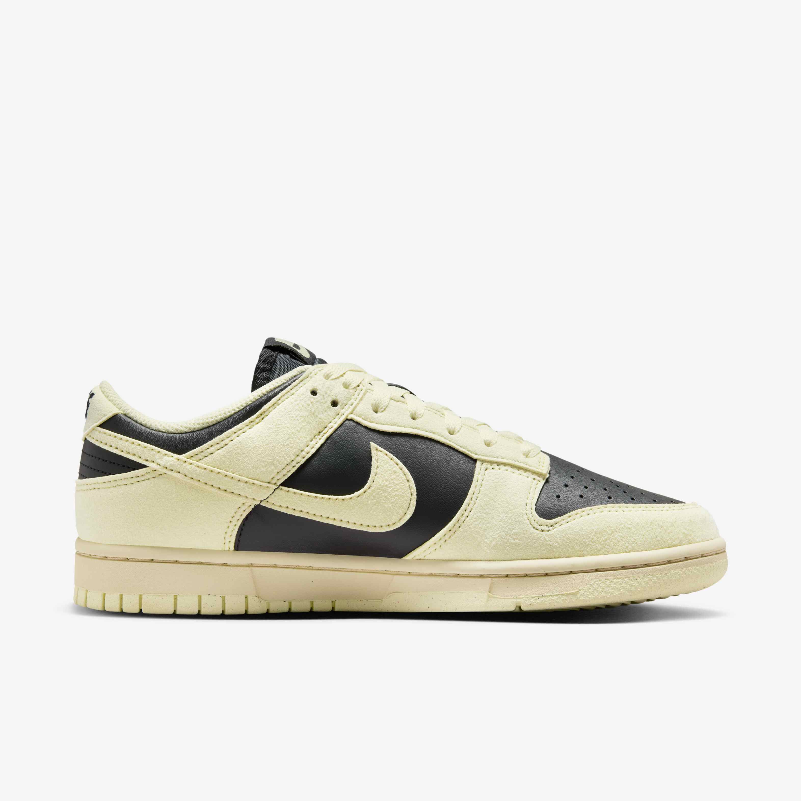 Nike Dunk Low image number 2