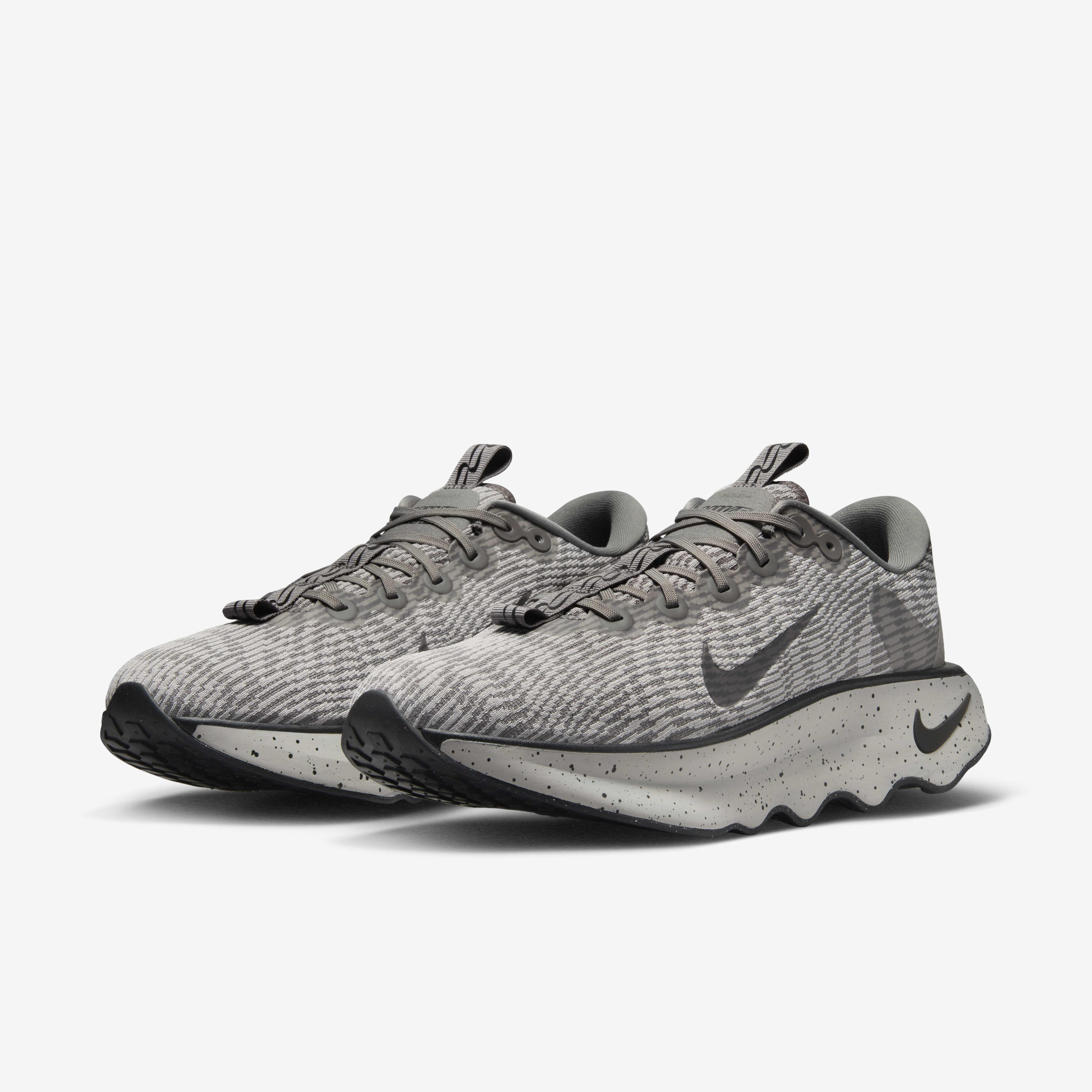 نايكي موتيفا image number 5