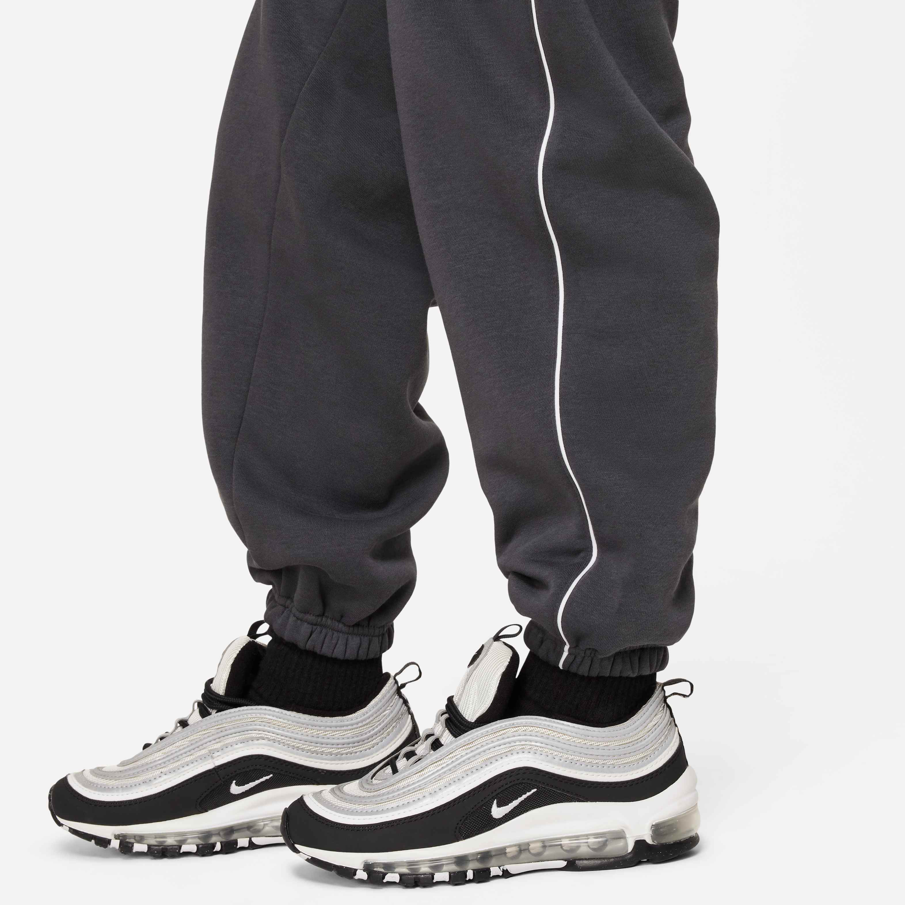 نايكي سبورتسوير image number 4