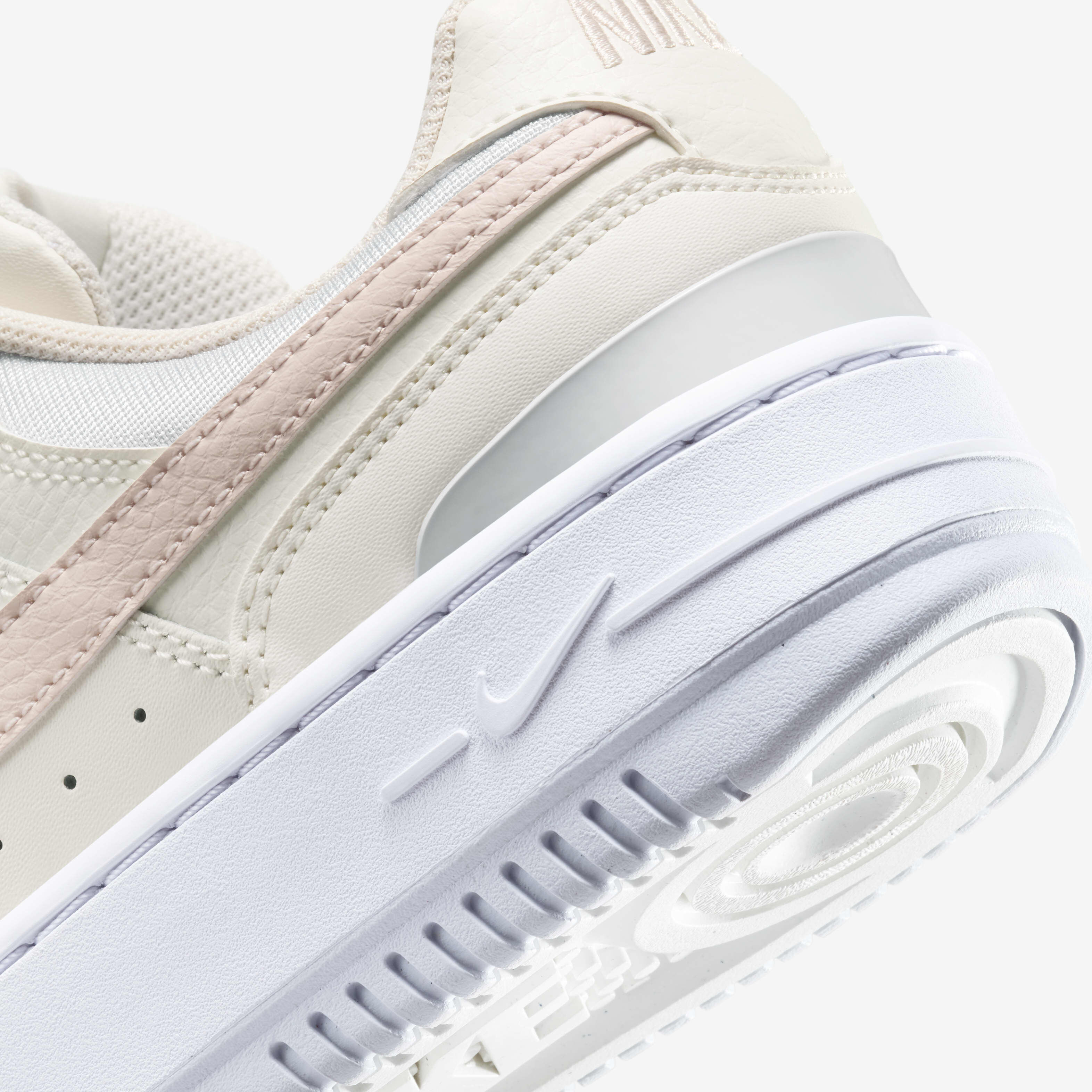 Nike Gamma Force image number 7