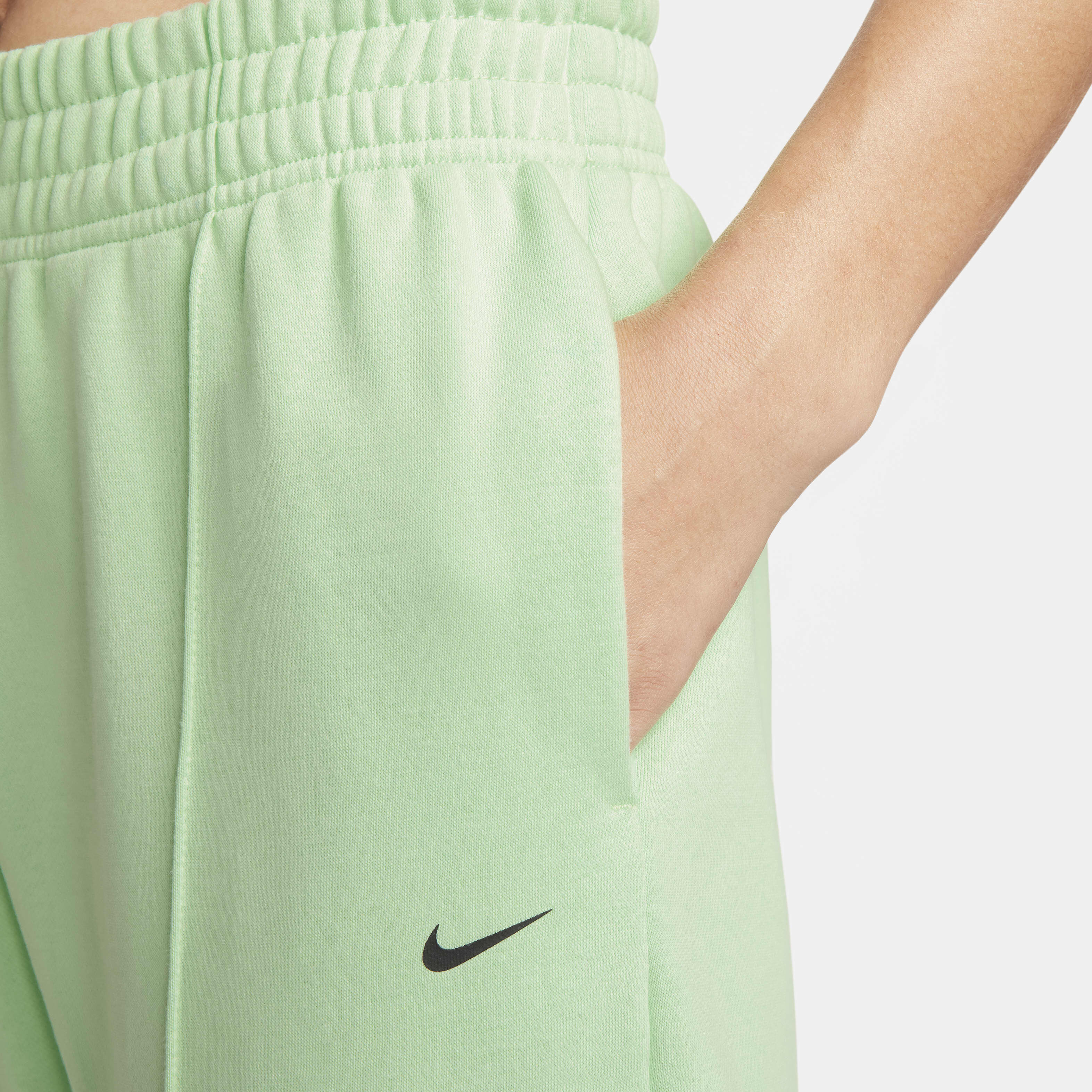 Nike silver pine joggers shop