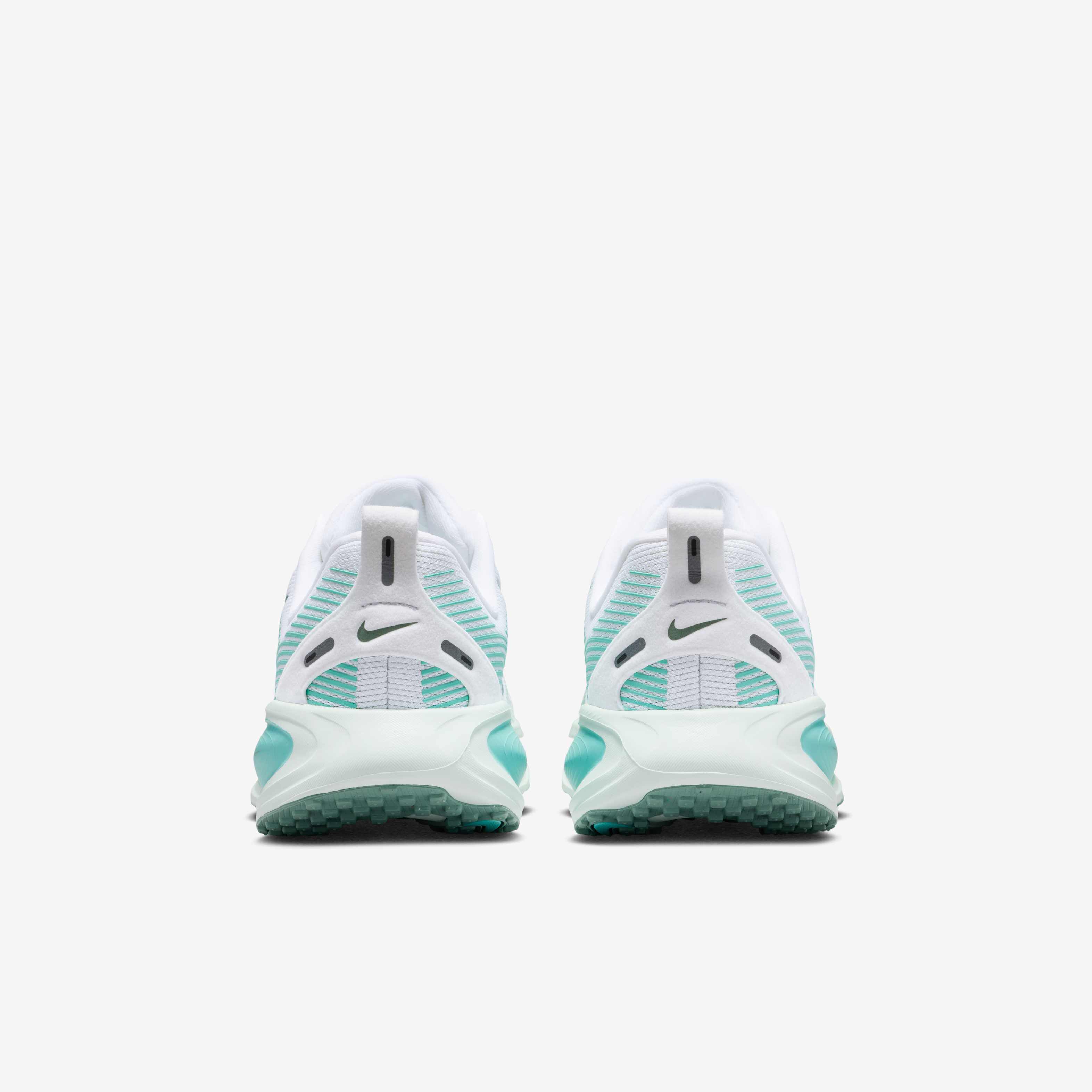 Nike Vomero 18 image number 5