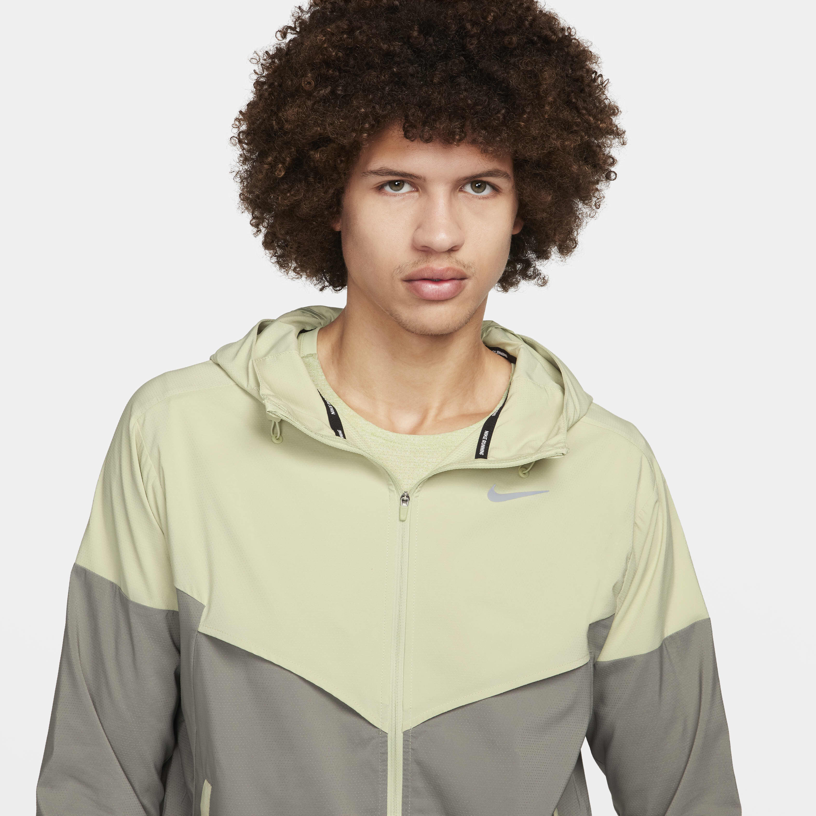 Nike Windrunner image number 2