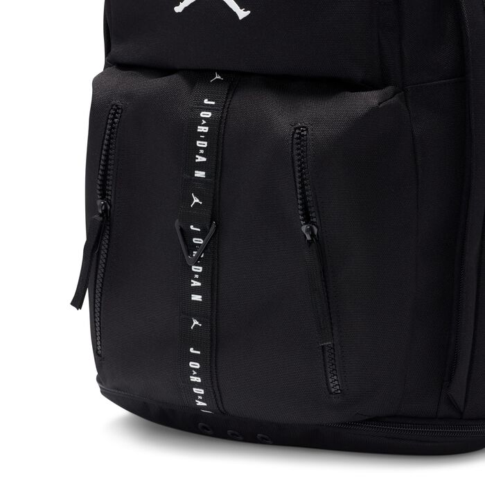 Nike online 35l backpack