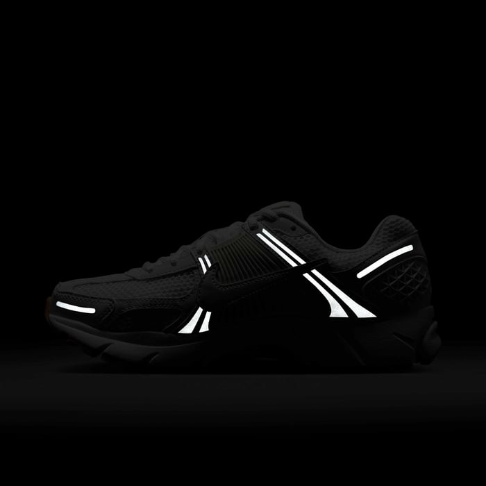 نايكي زووم فوميرو 5 image number 11 نايكي زووم فوميرو 5 image number 11