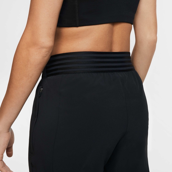 Nike Essential image number 3 Nike Essential image number 3