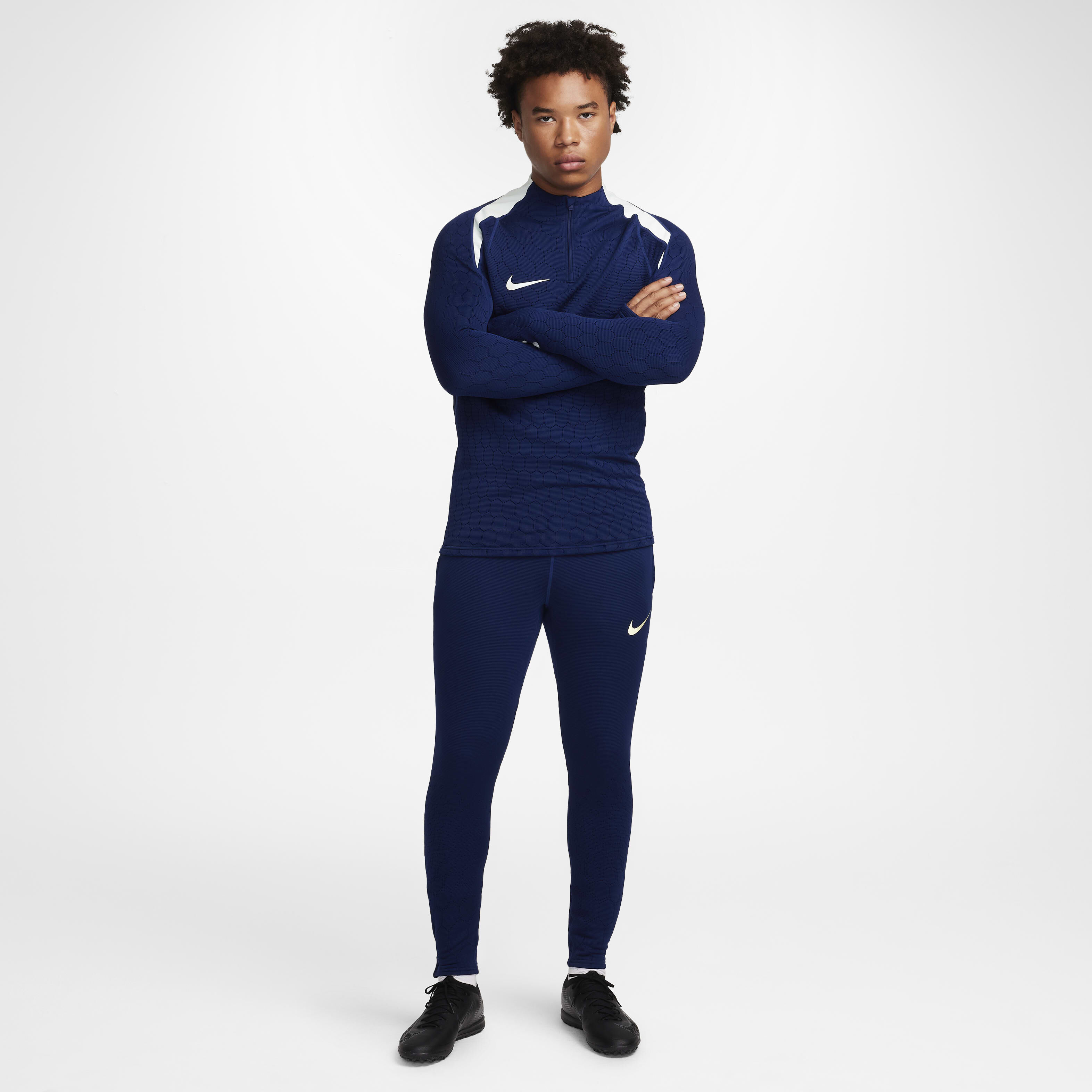 Nike Strike Elite image number 6