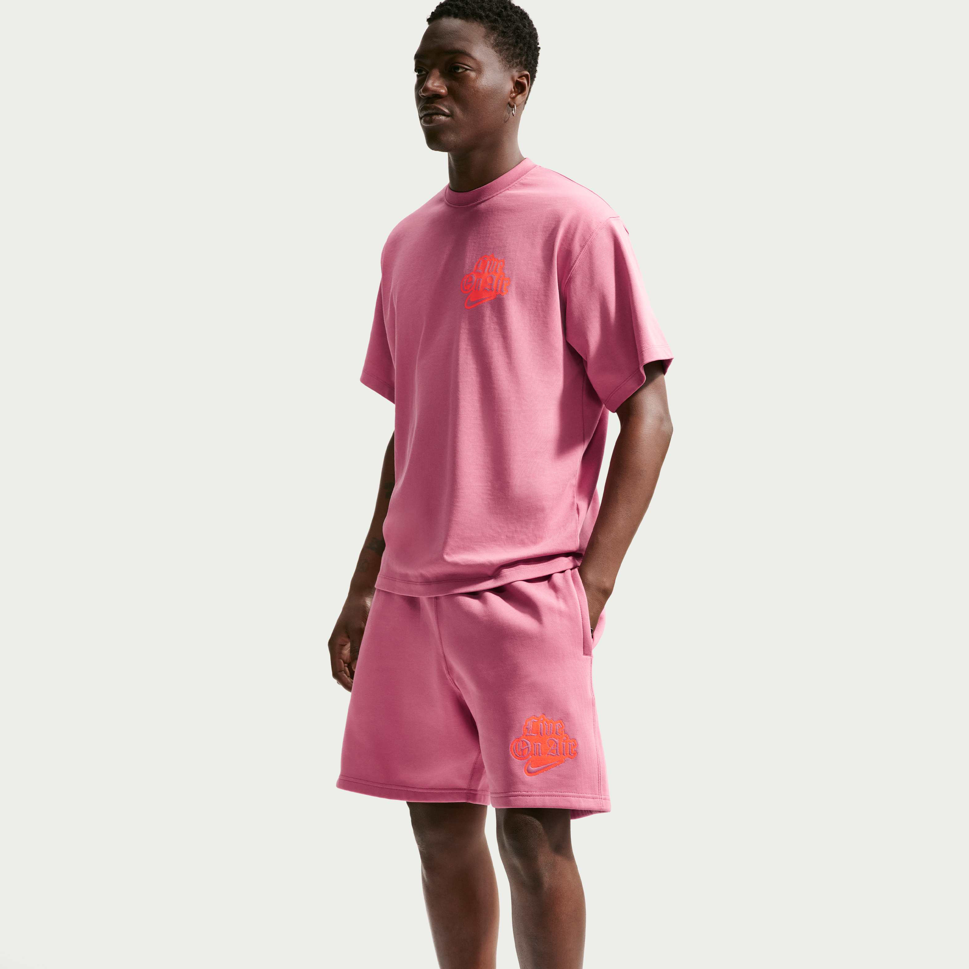 Nike Solo Swoosh image number 3