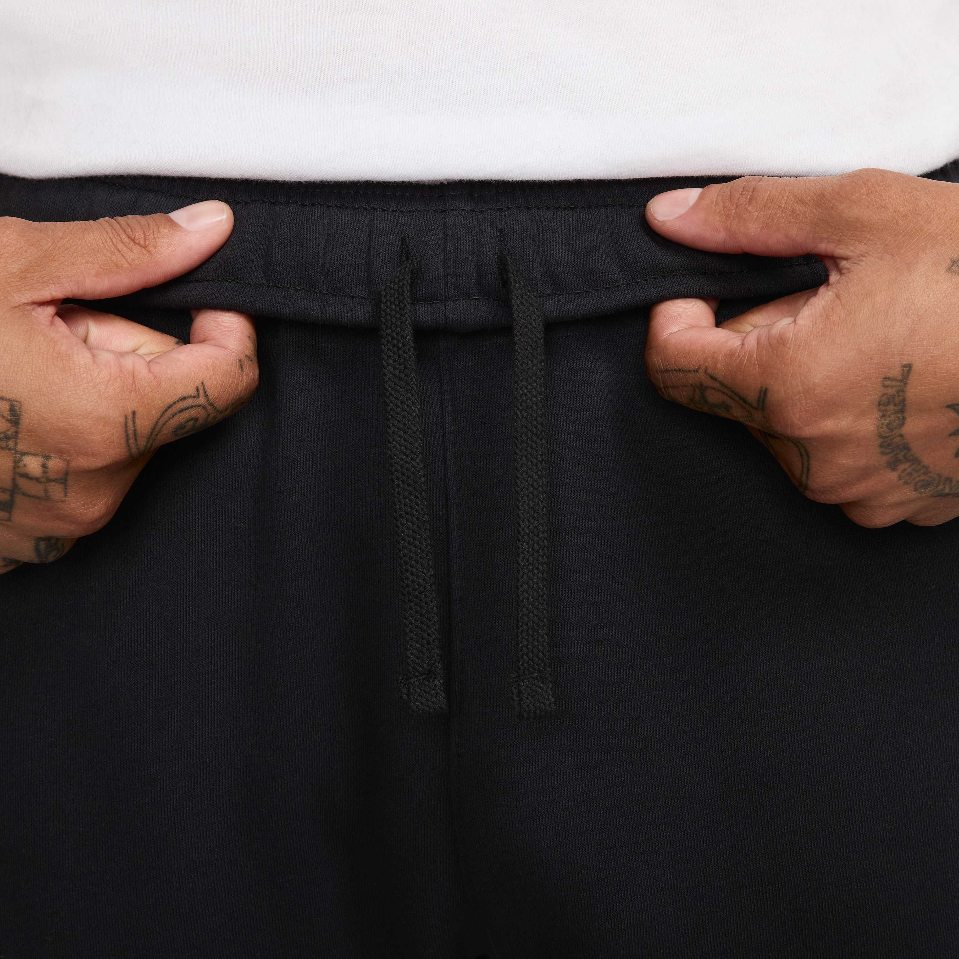 Nike Sportswear Club image number 2