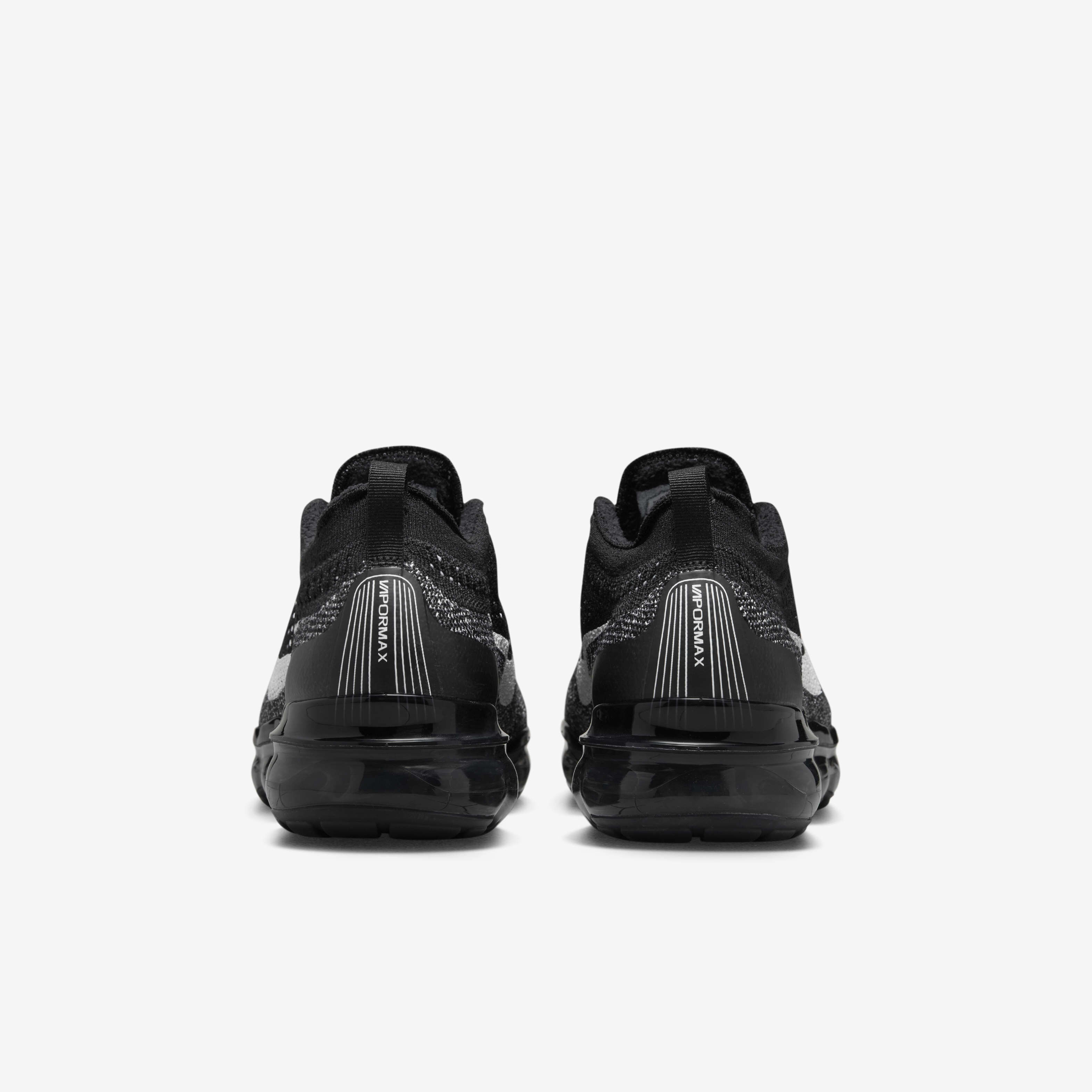 Nike vapormax black flyknit top