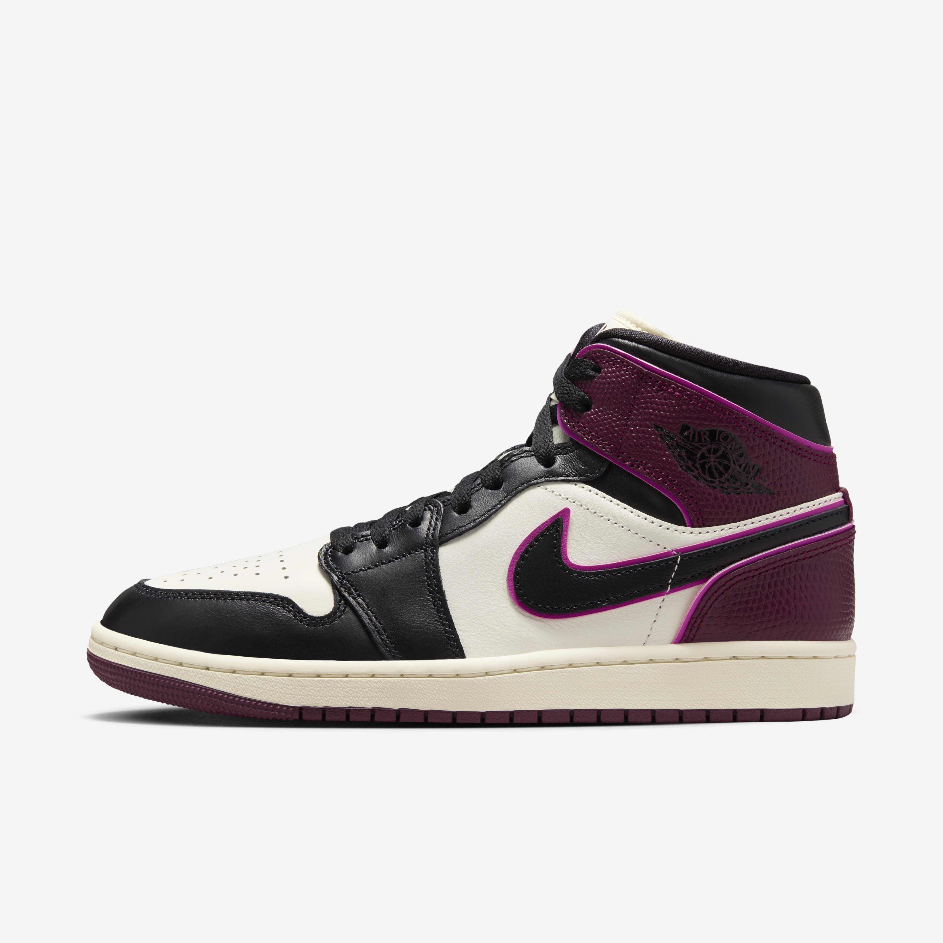 Buy Air Jordan 1 Mid SE Women s Shoes Nike Saudi Official