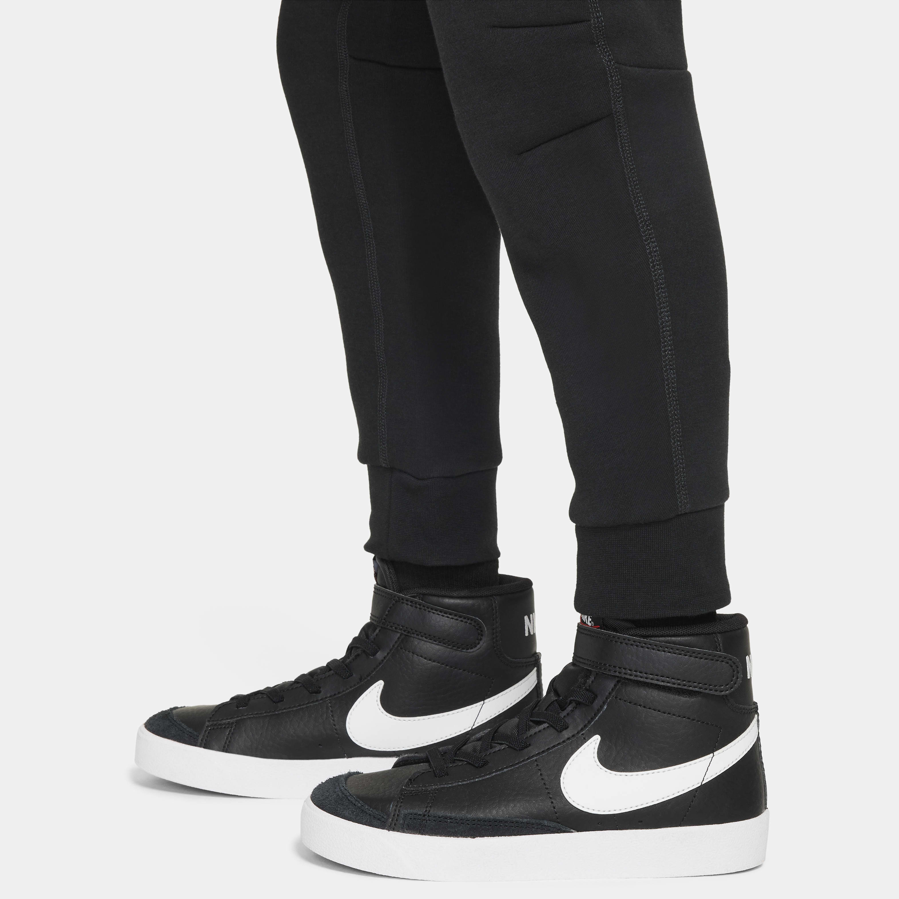 طقم نايكي سبورتسوير تك فليس بسحاب كامل image number 9