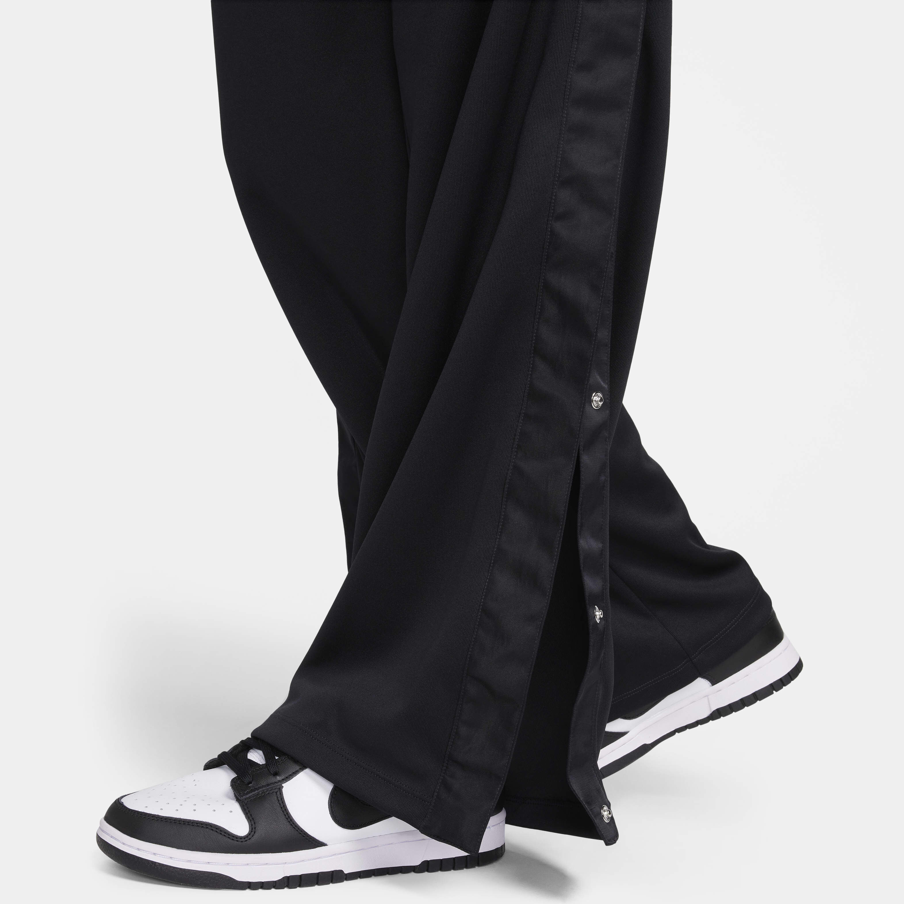 [NIKE] WOMEN'S MID-RISE BREAKAWAY TROUSERS ☆大人気☆ Buy Nike Air Women's Mid-Rise Breakaway Trousers - Black