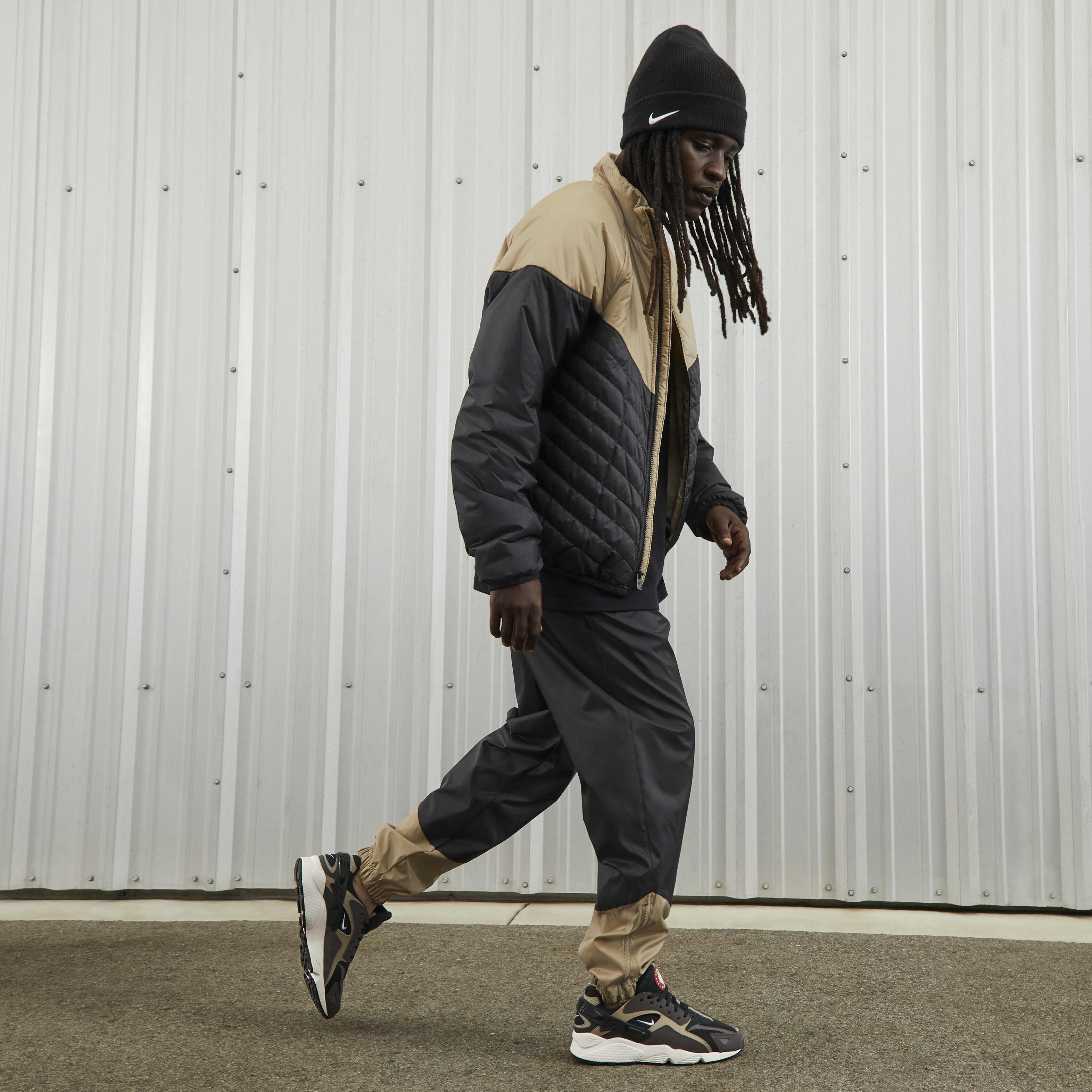 Nike Air Huarache Runner image number 12