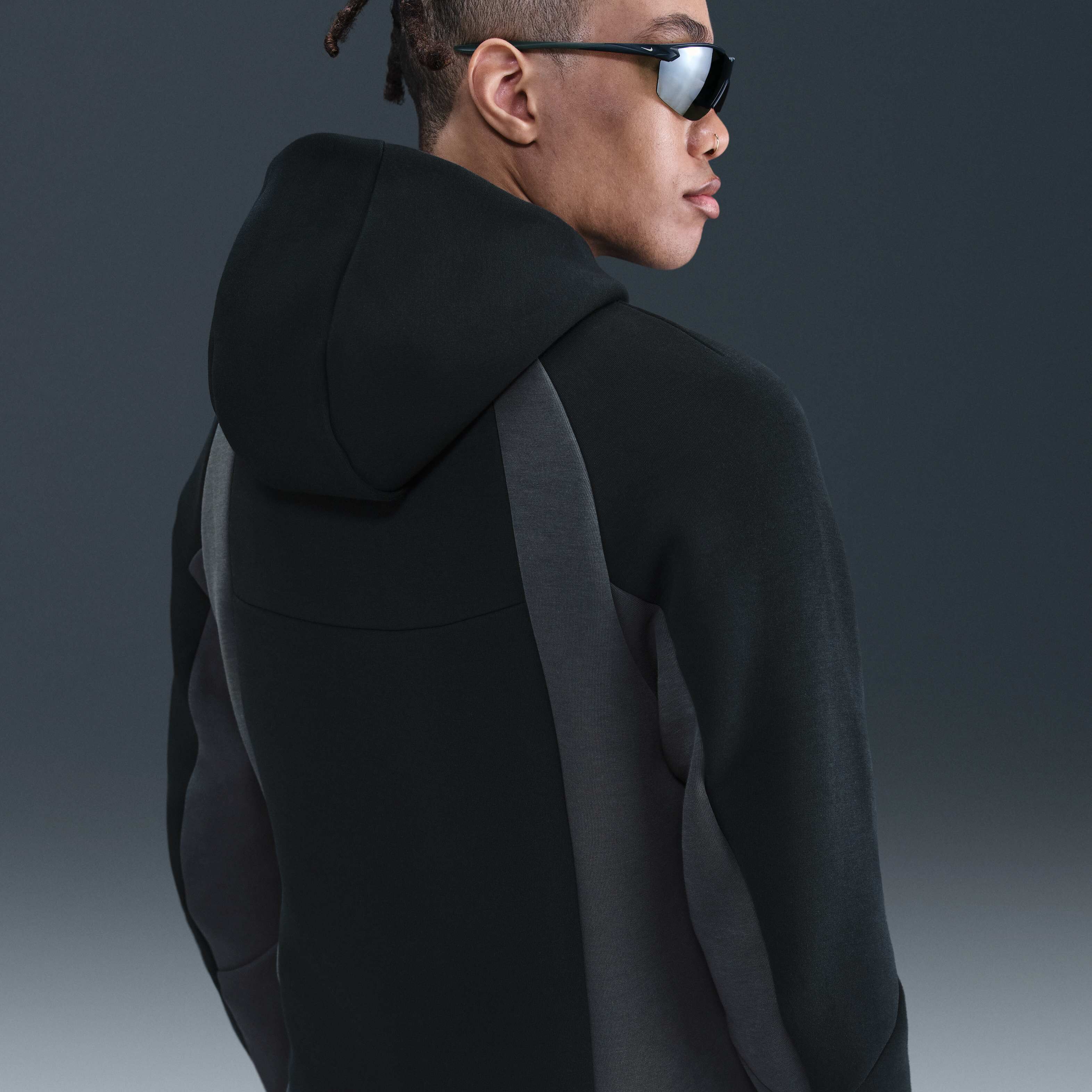Nike Tech image number 1