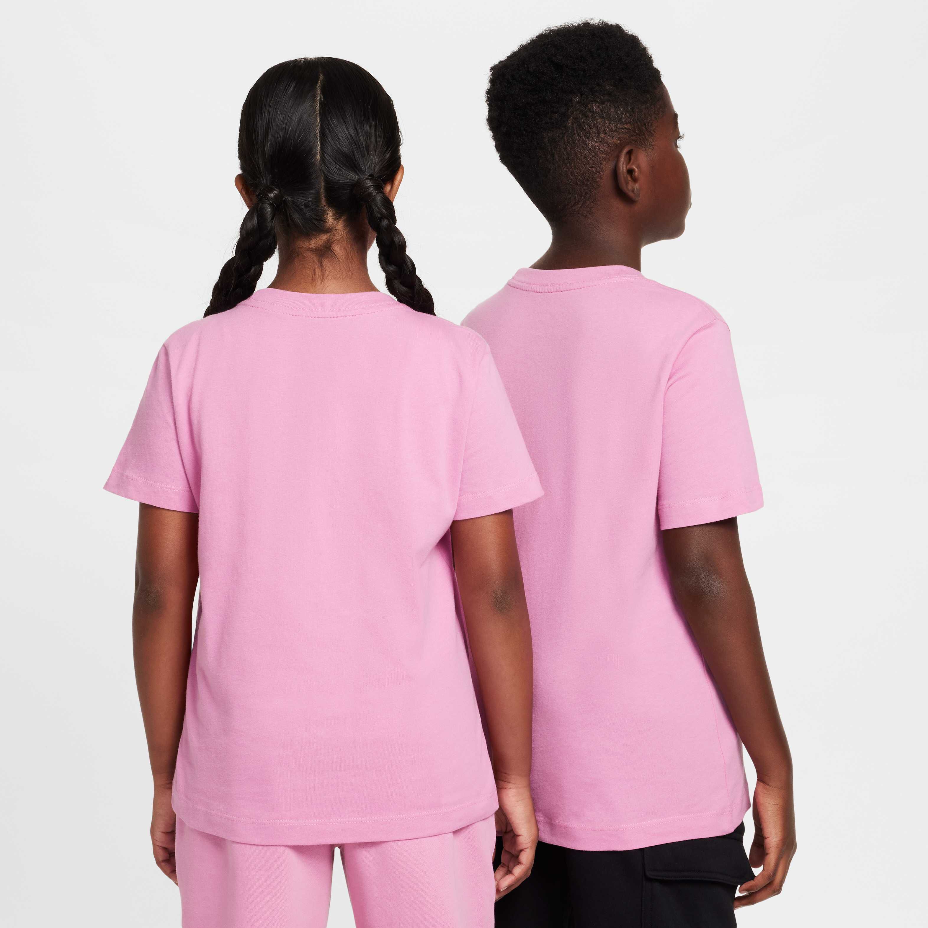 نايكي سبورتسوير image number 1