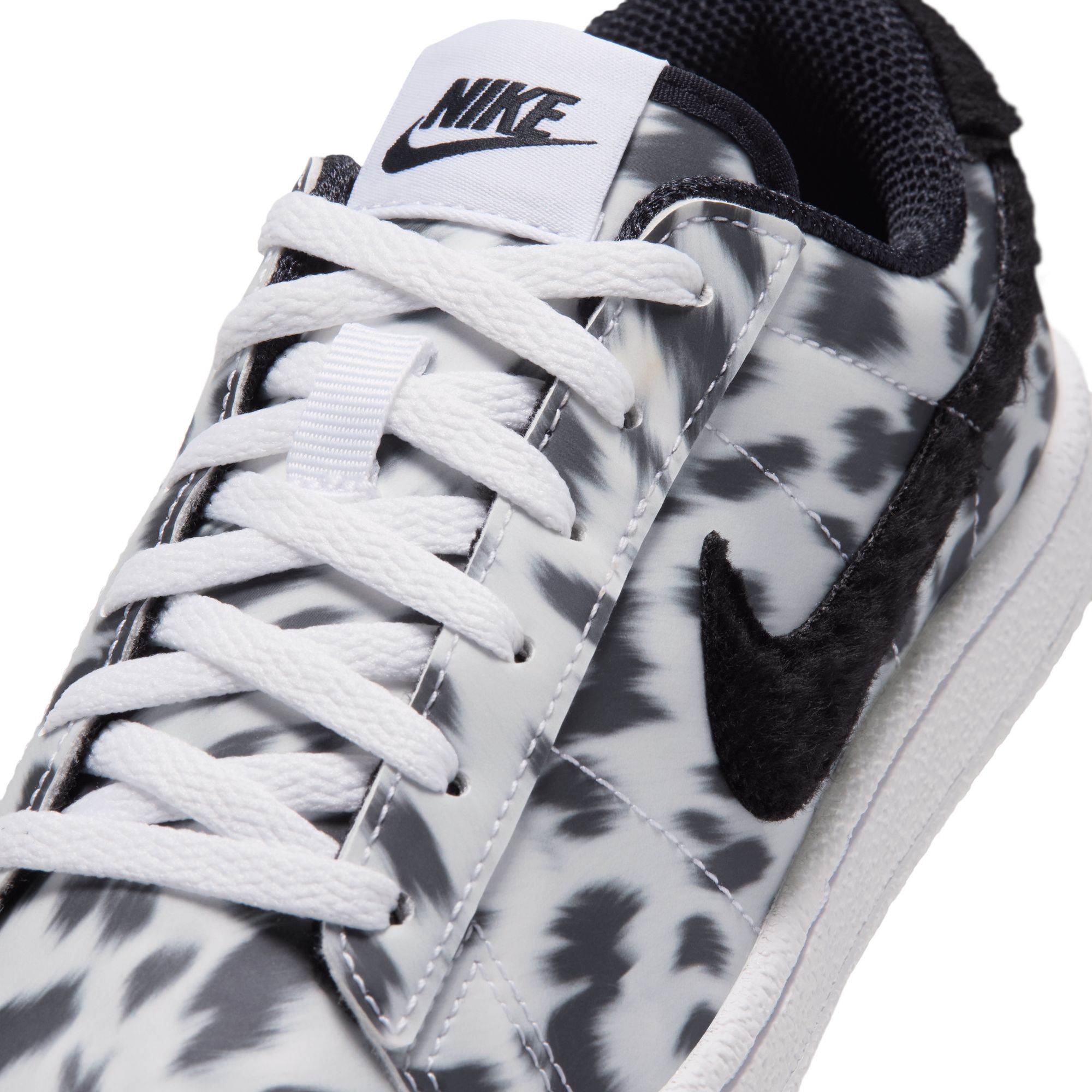 Nike Tennis Classic image number 8