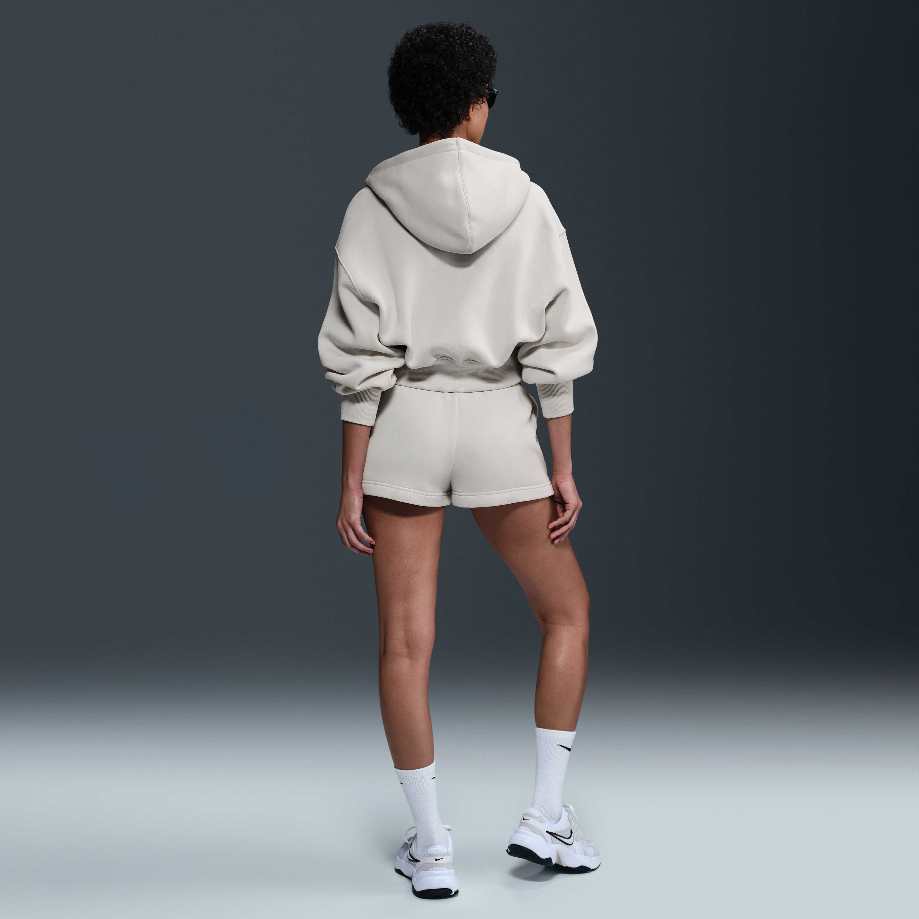 نايكي سبورتسوير فينيكس فليس image number 3