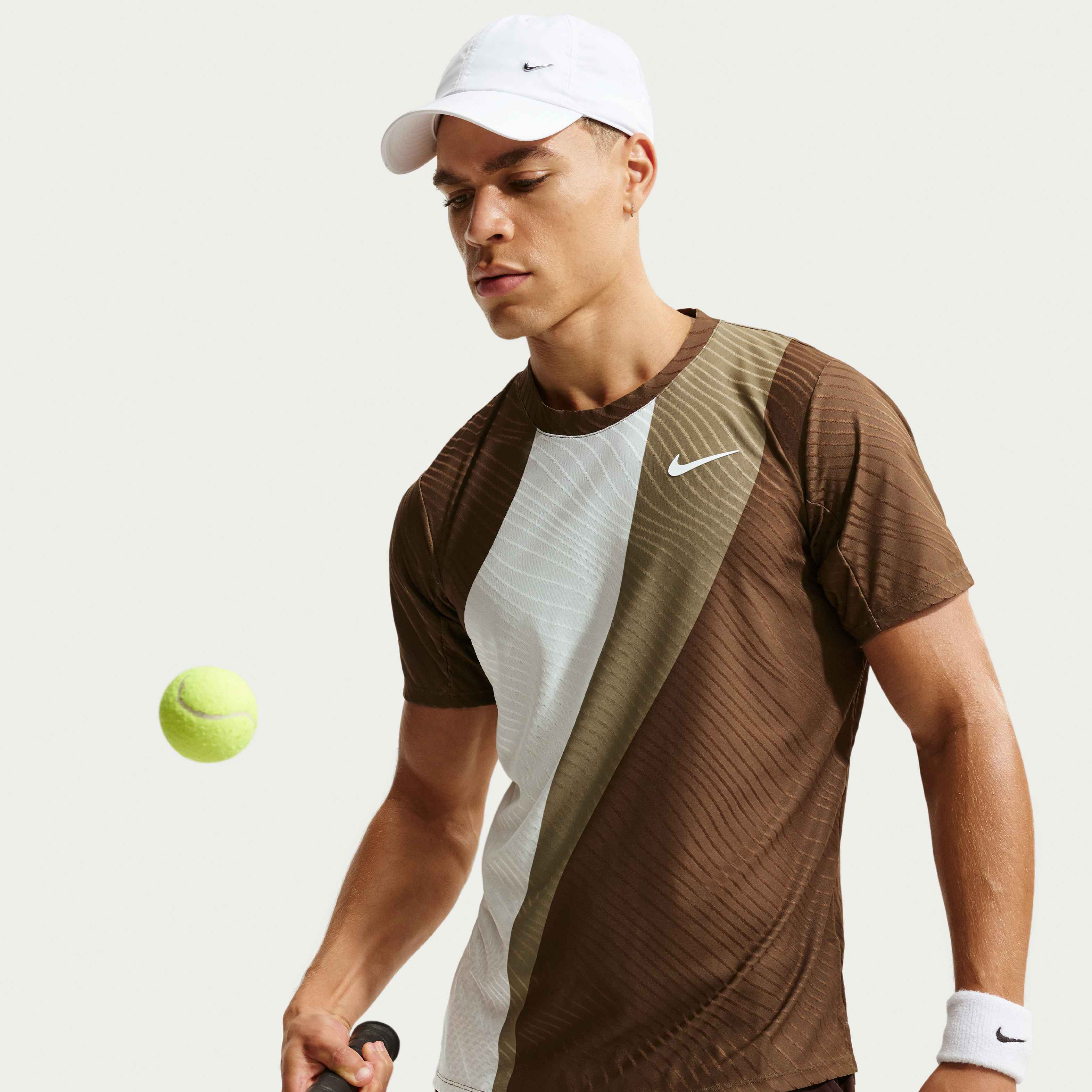NikeCourt Slam image number 2