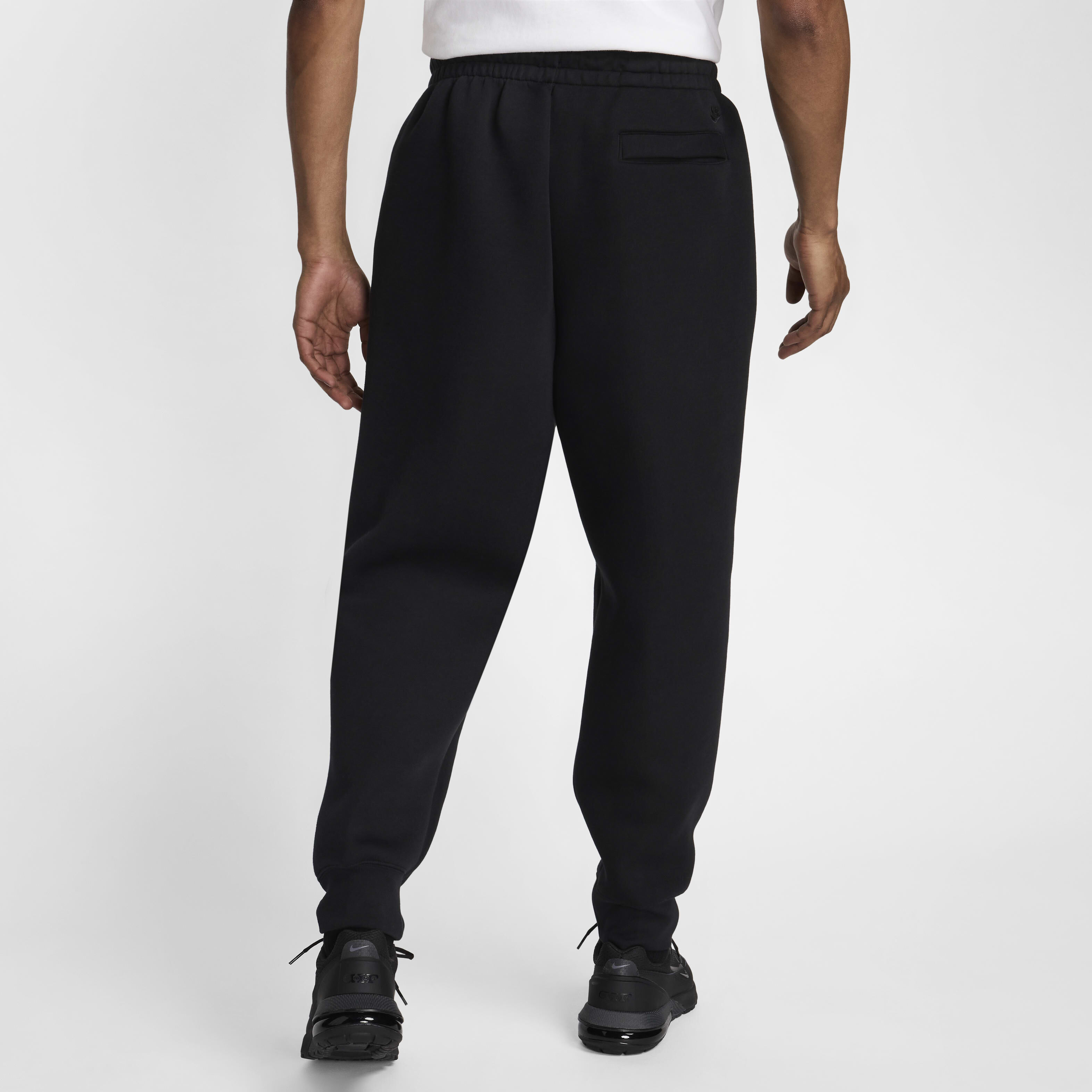 Buy Nike Tech Men s Fleece Trousers Nike Saudi Official
