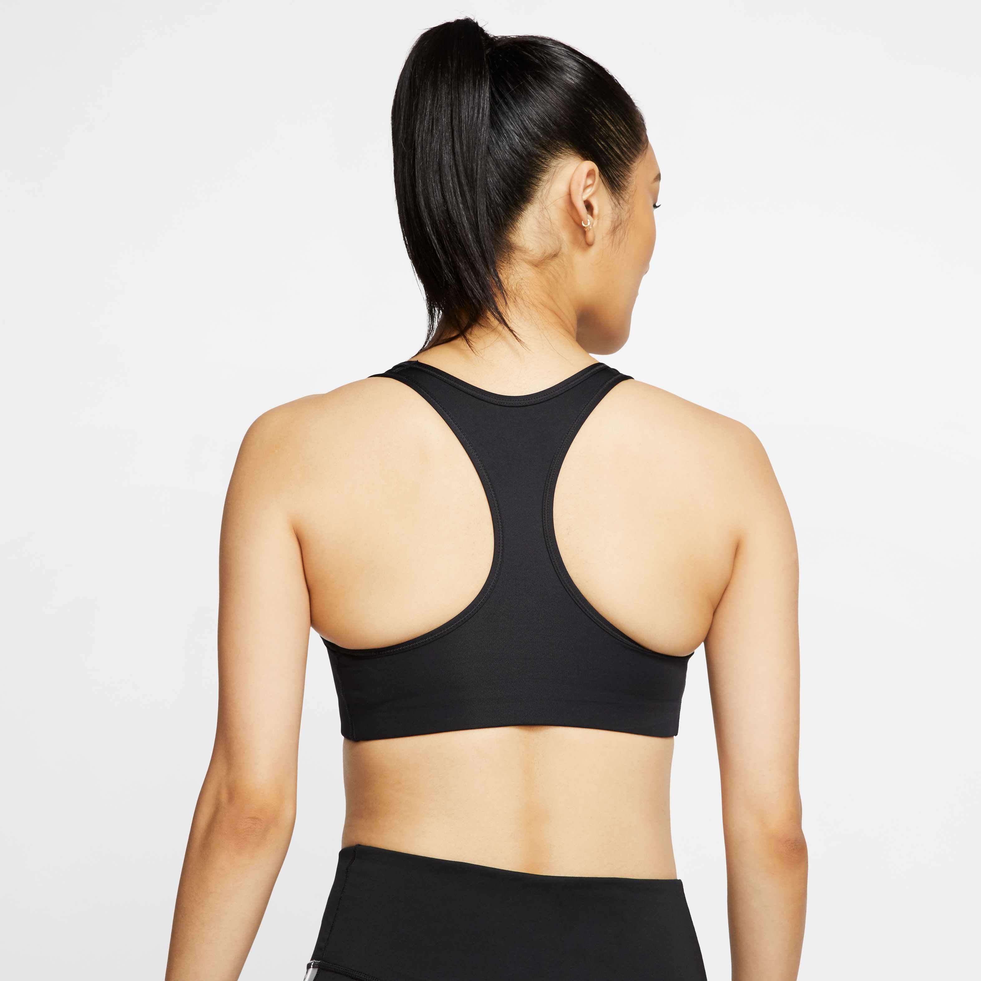 نايكي سووش image number 1