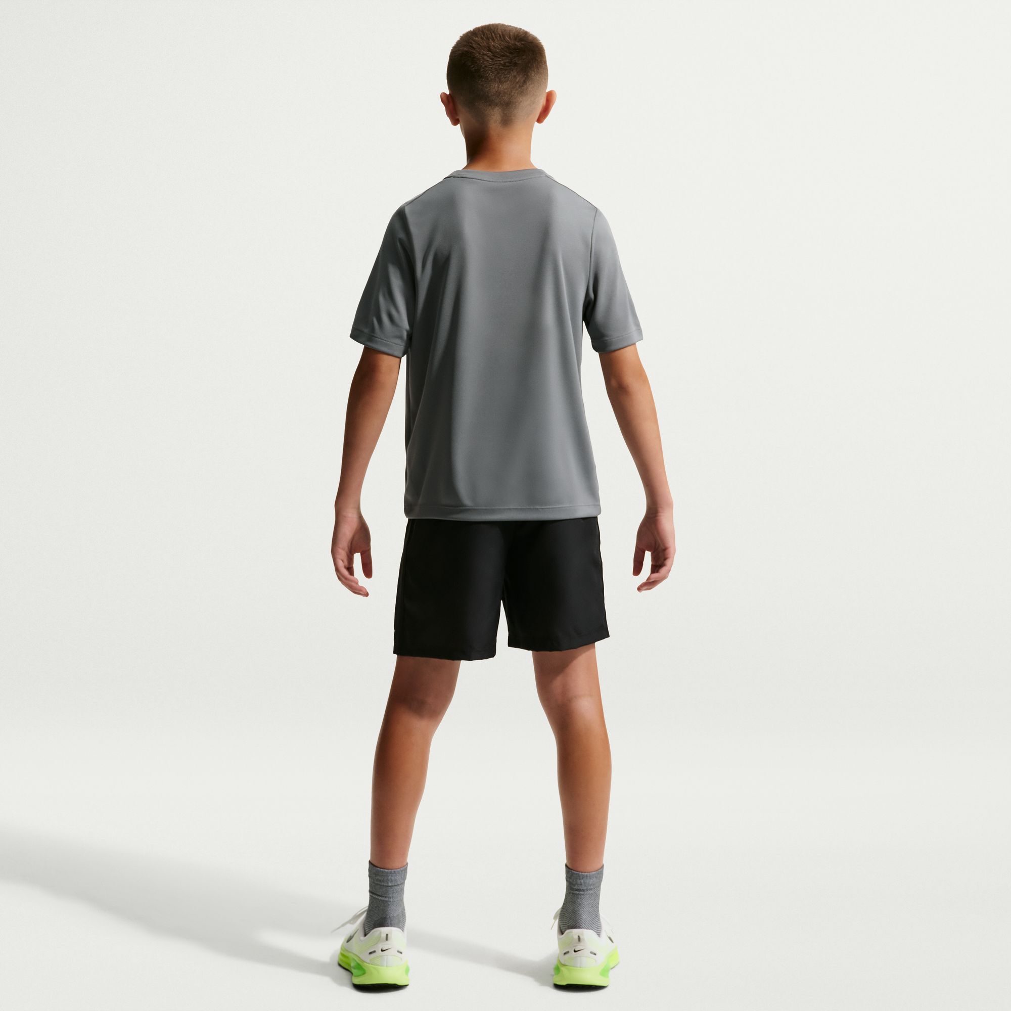 Nike Multi Refresh image number 1