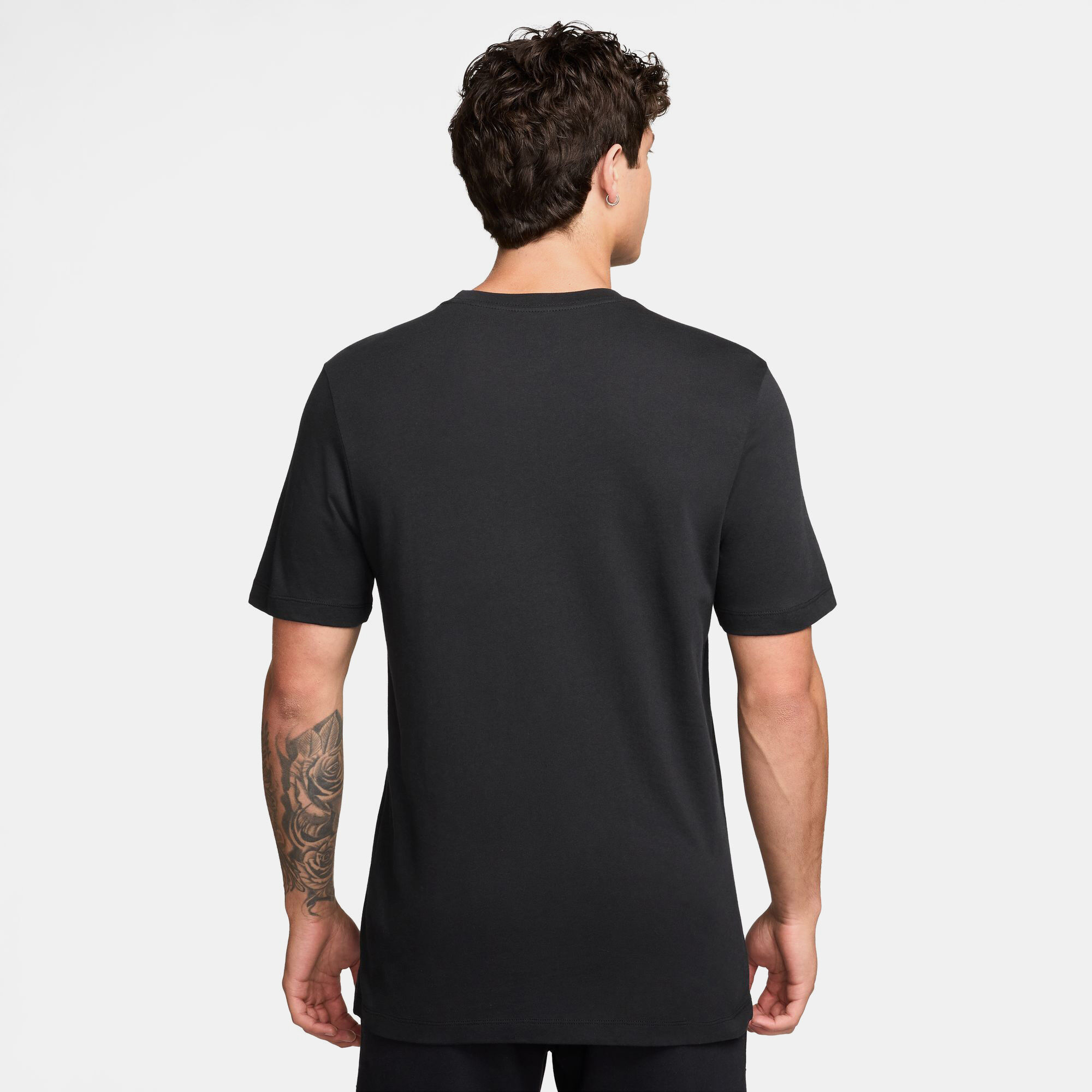 نايكي سبورتسوير image number 1