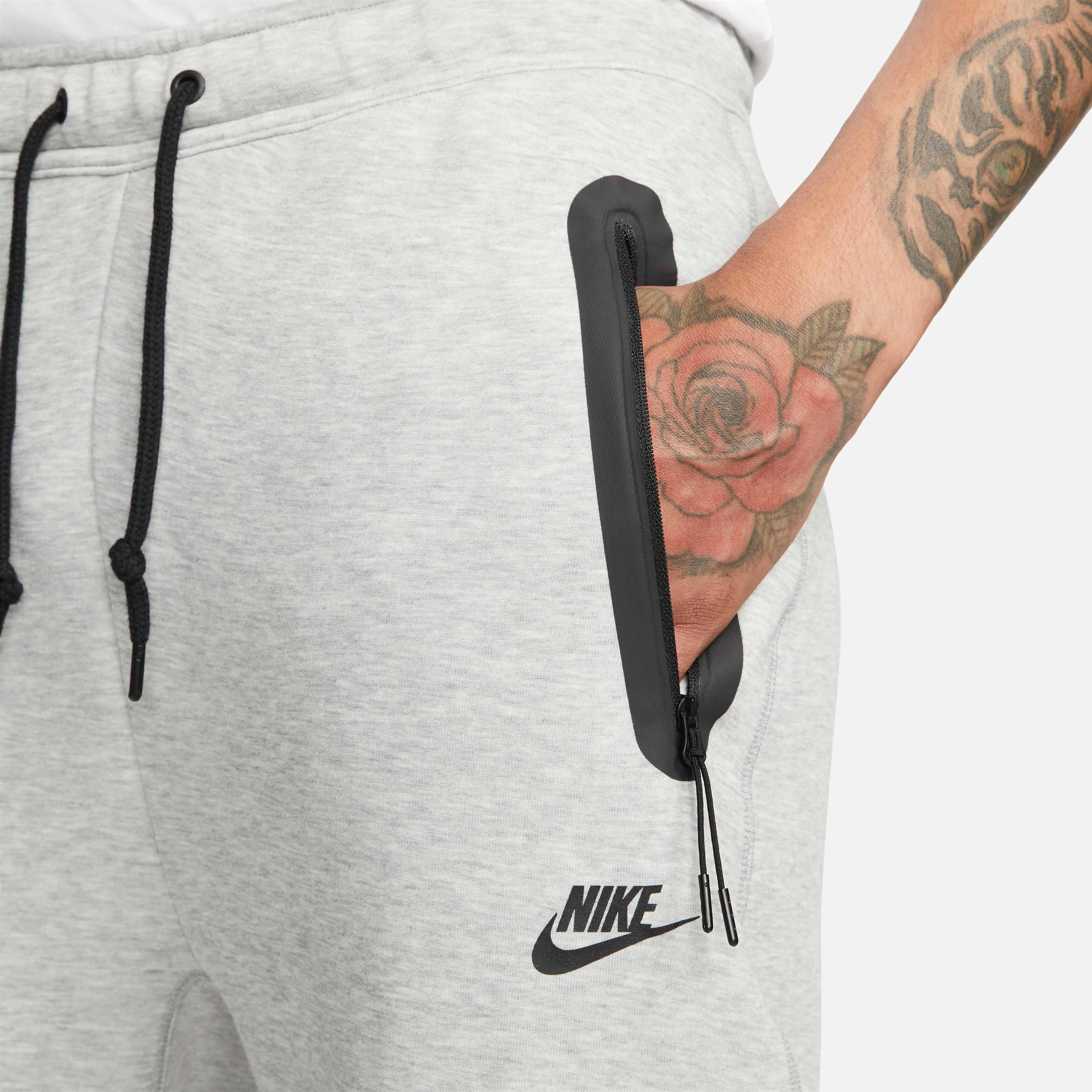 Nike Sportswear Tech Fleece image number 2